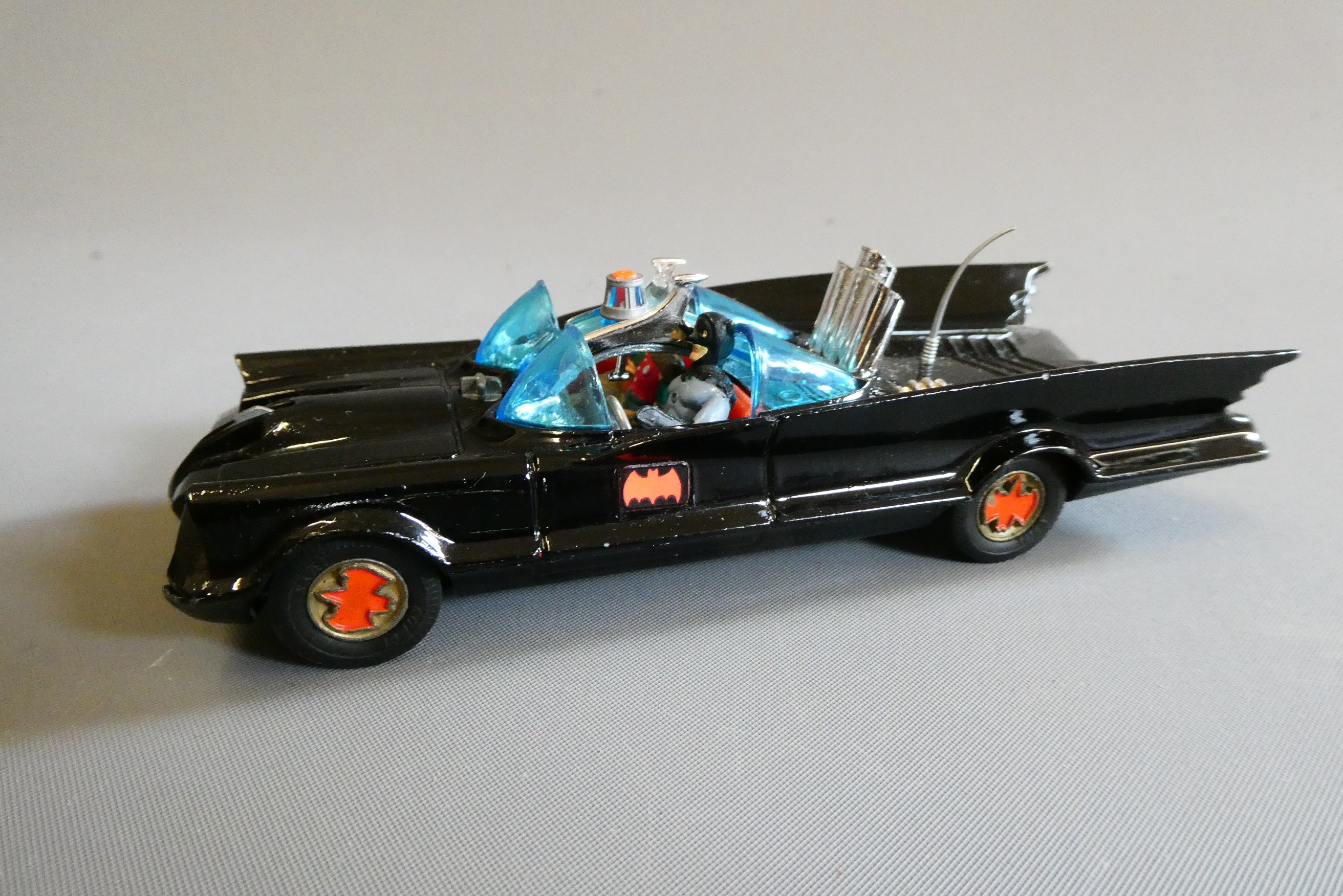 Corgi 267 Batmobile 1966/7 version, Box has some wear to flaps, interior packing good, missing Image