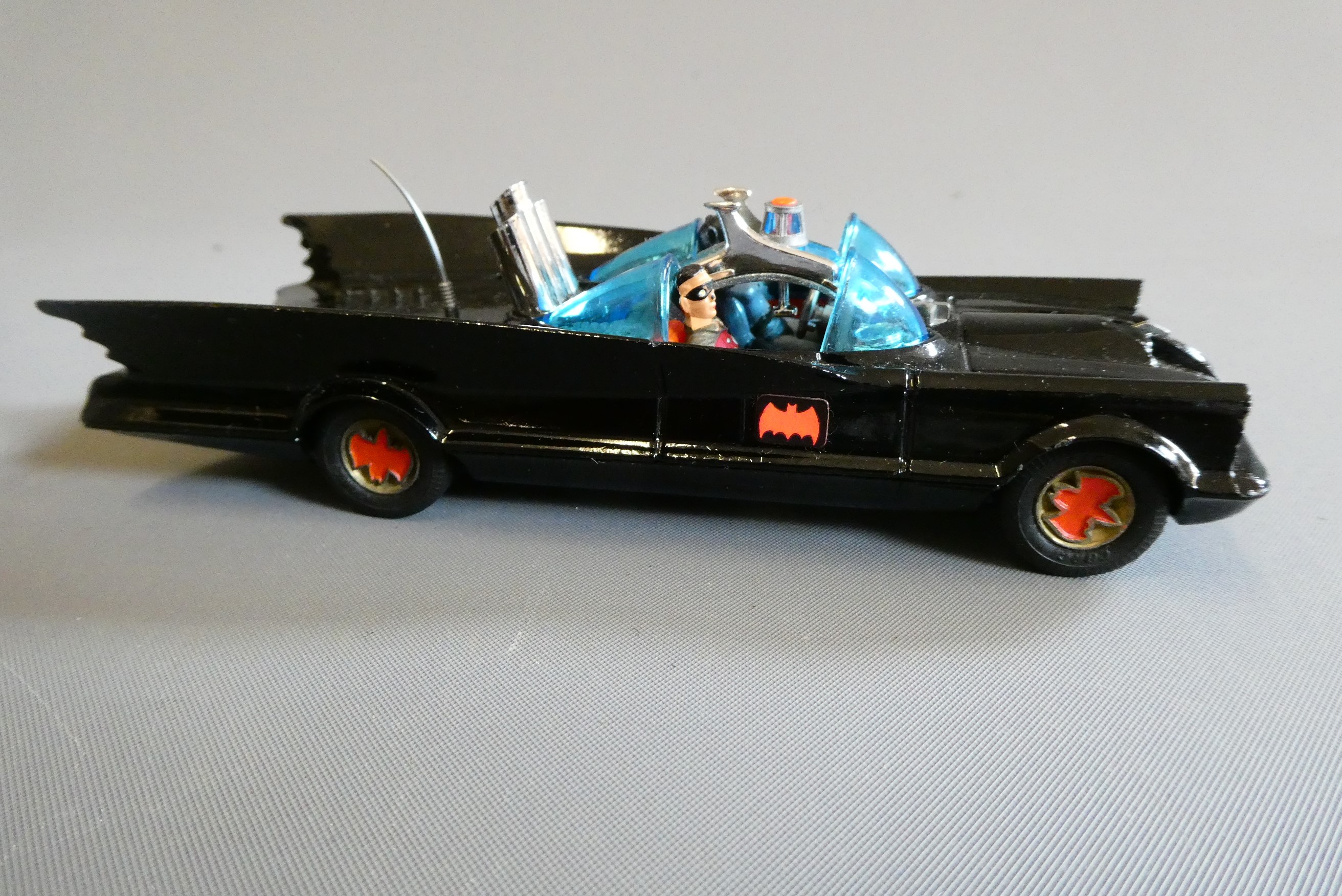 Corgi 267 Batmobile 1966/7 version, Box has some wear to flaps, interior packing good, missing Image