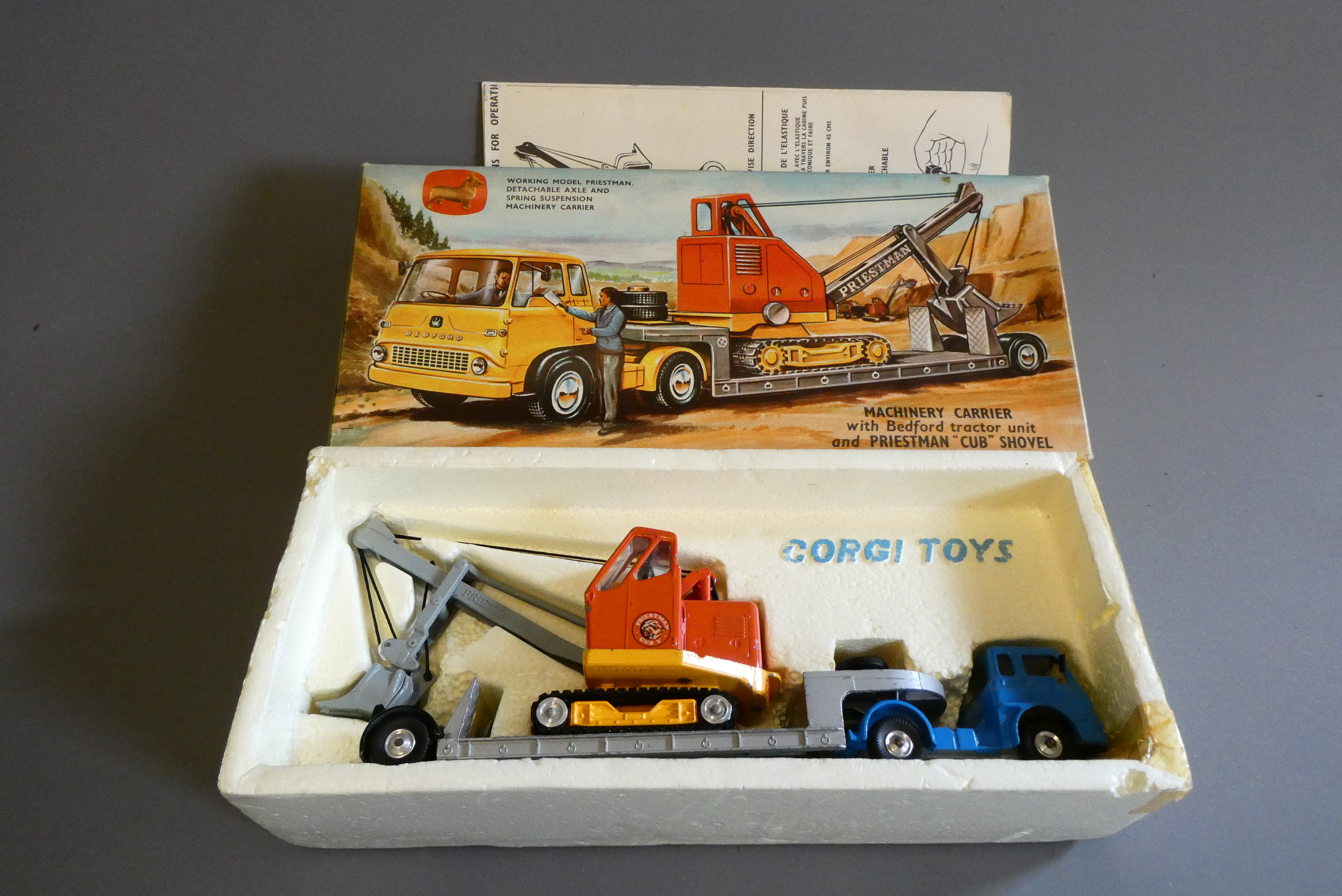 Corgi Gift Set No27 Machinery Carrier with Priestman shovel Image