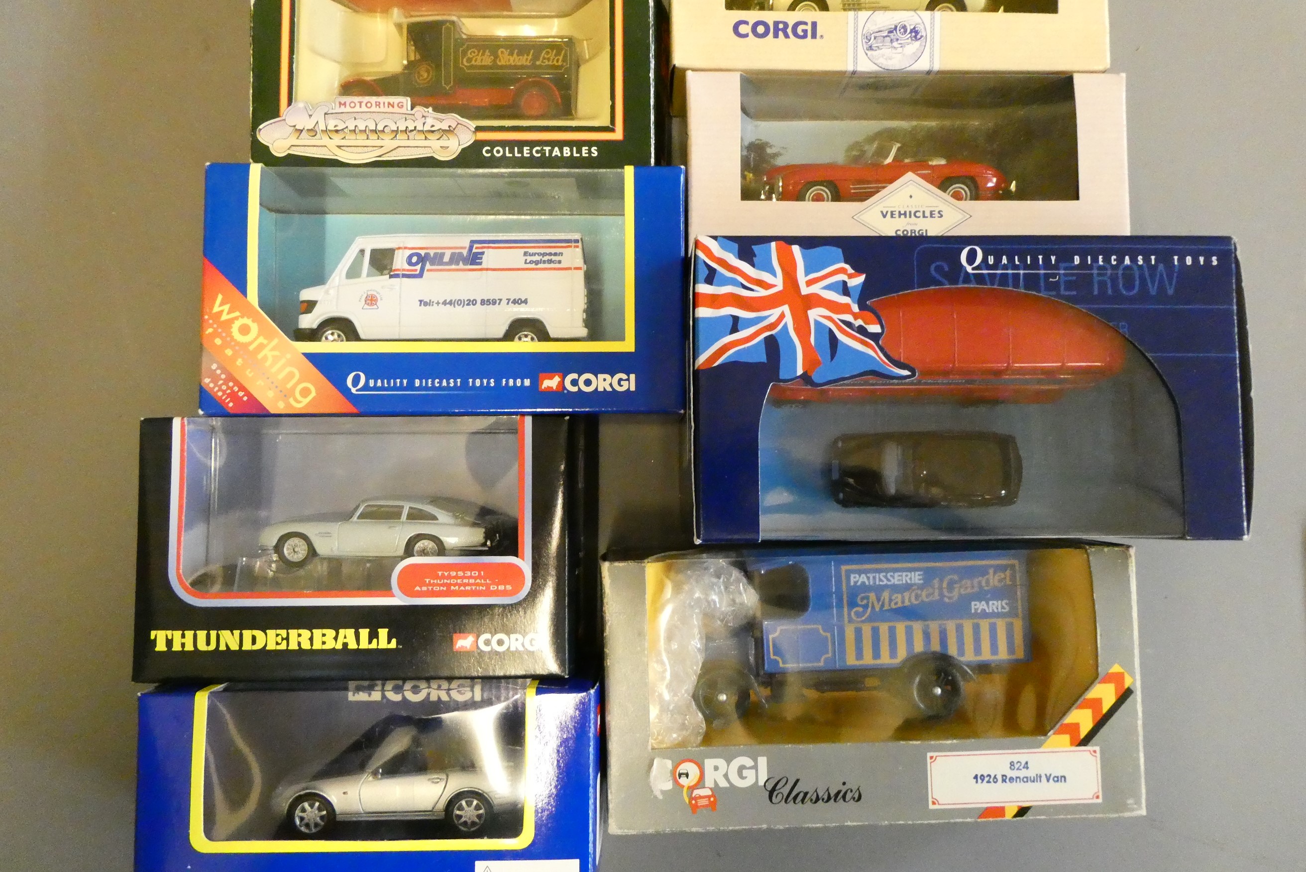 Late issues Corgi diecast vehicles including vans, bus and classic cars, all items boxed, excellent Image