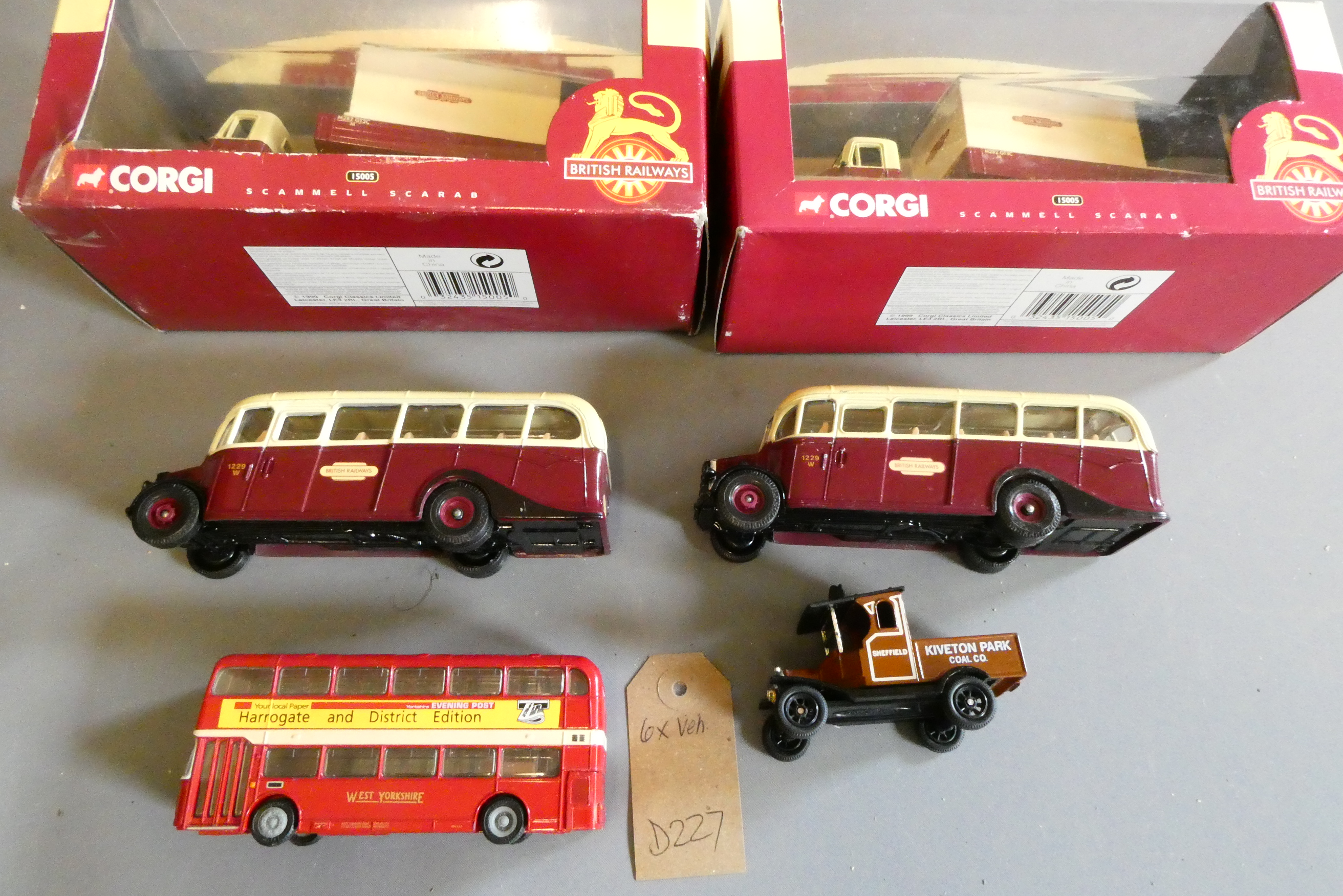 Late issue diecast Corgi vehicles including two Scammell Scarab wagons and two OB bus models, some Image