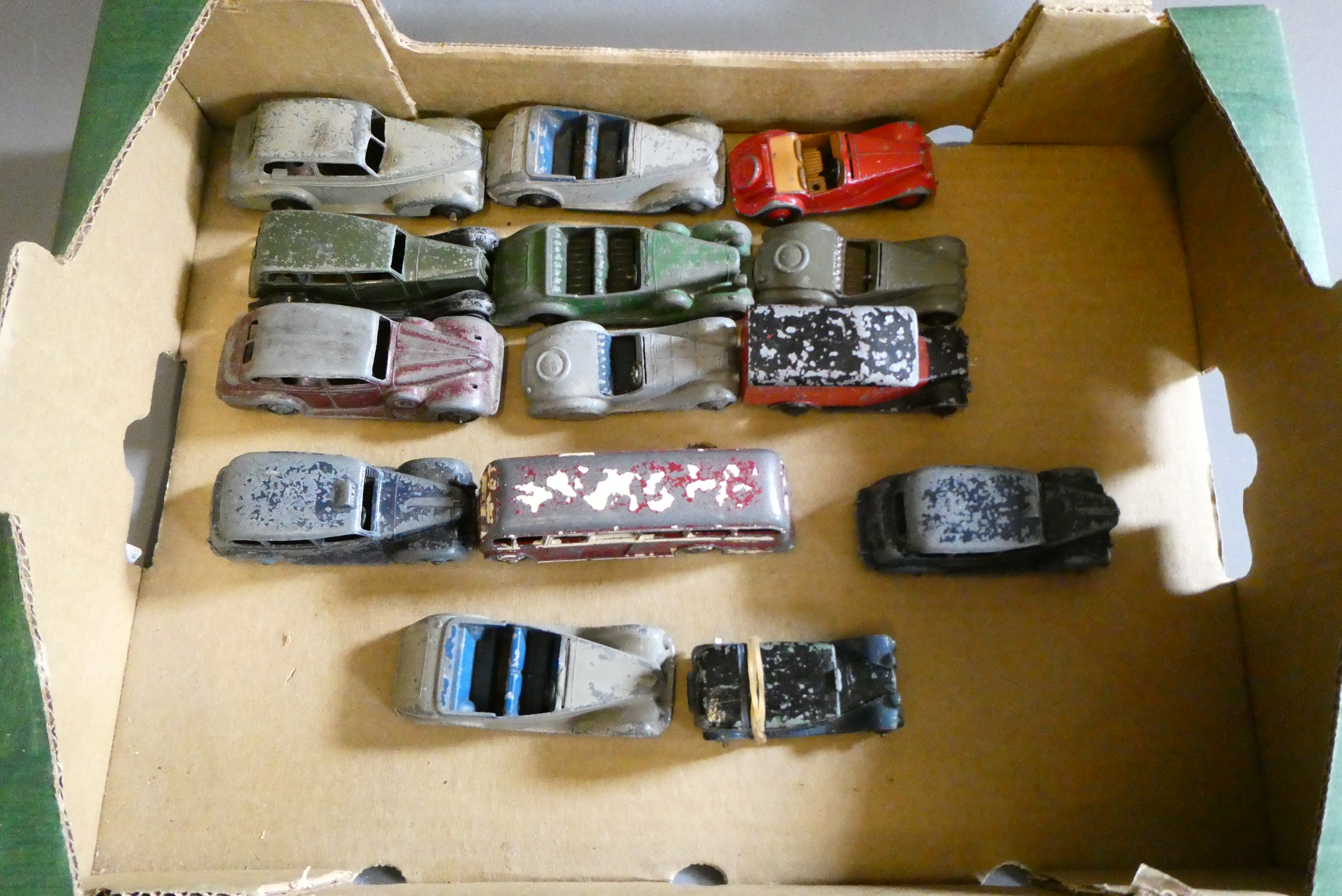Playworn early Dinky vehicles including saloons, tourers and taxis, poor (Est. plus 24% premium inc. Image