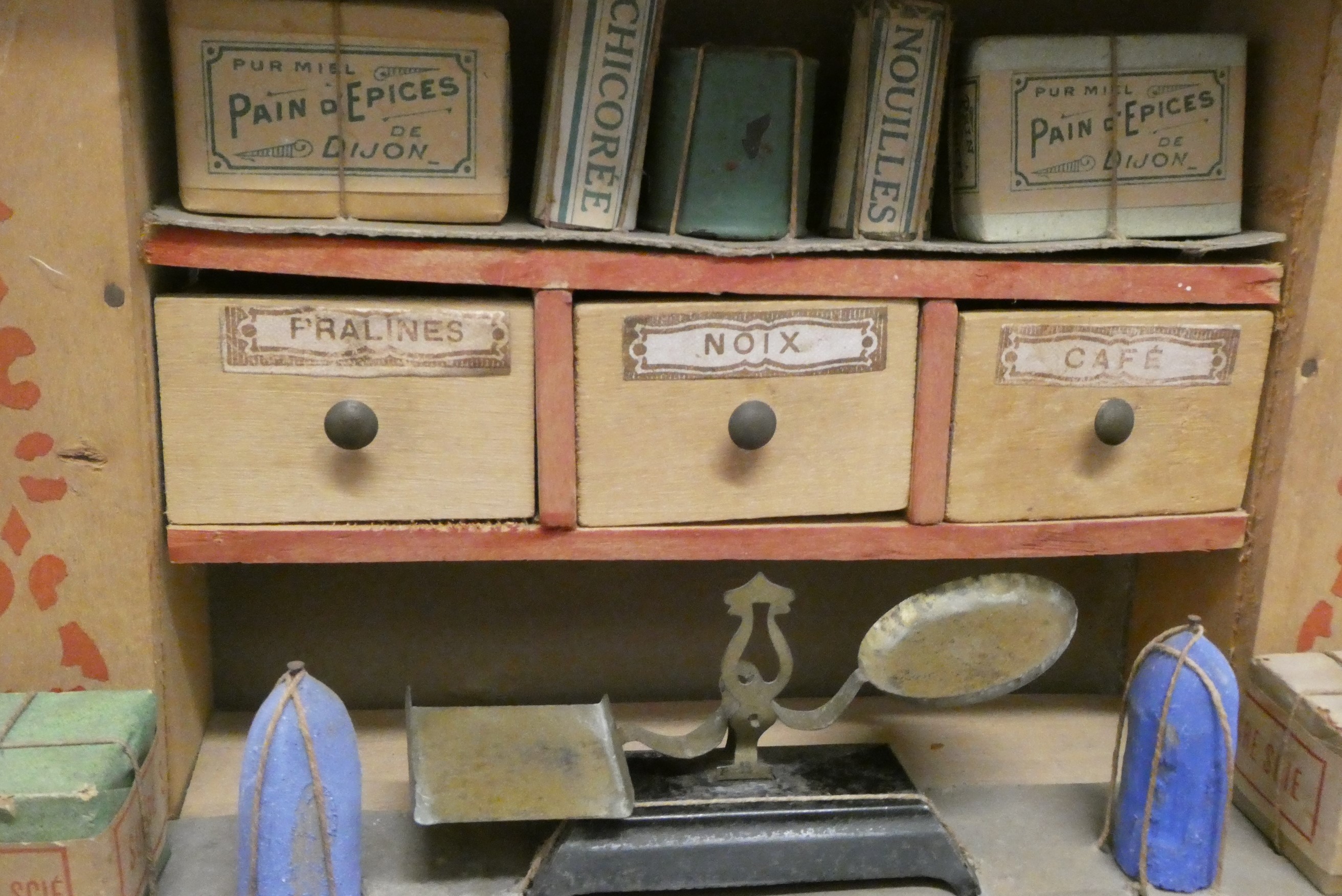Two vintage doll's house/display items Image