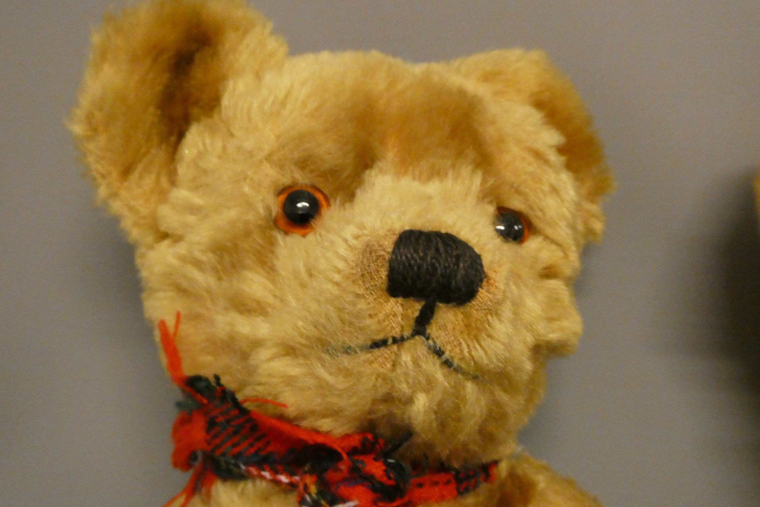 Twin Farnell teddy bears, with sewn noses, amber glass eyes, fabric pads and one with maker's label Image