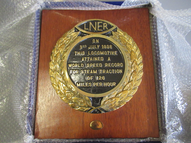 National Railway Museum reproduction A4 Mallard speed record holder brass plaque, Boxed with framed Image