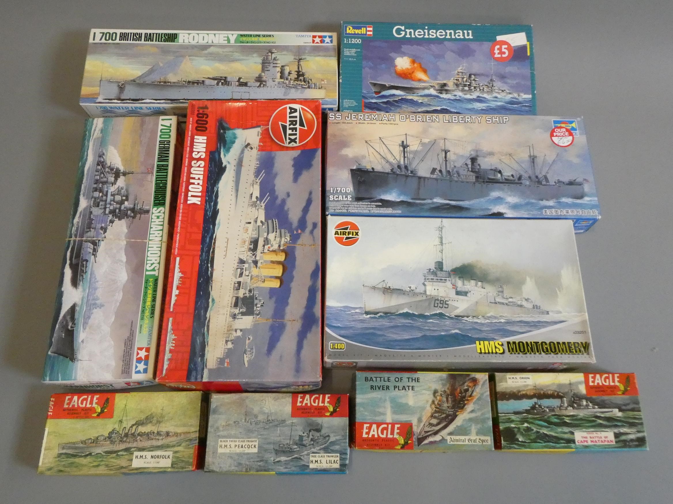 Twenty Five plastic construction kits Image