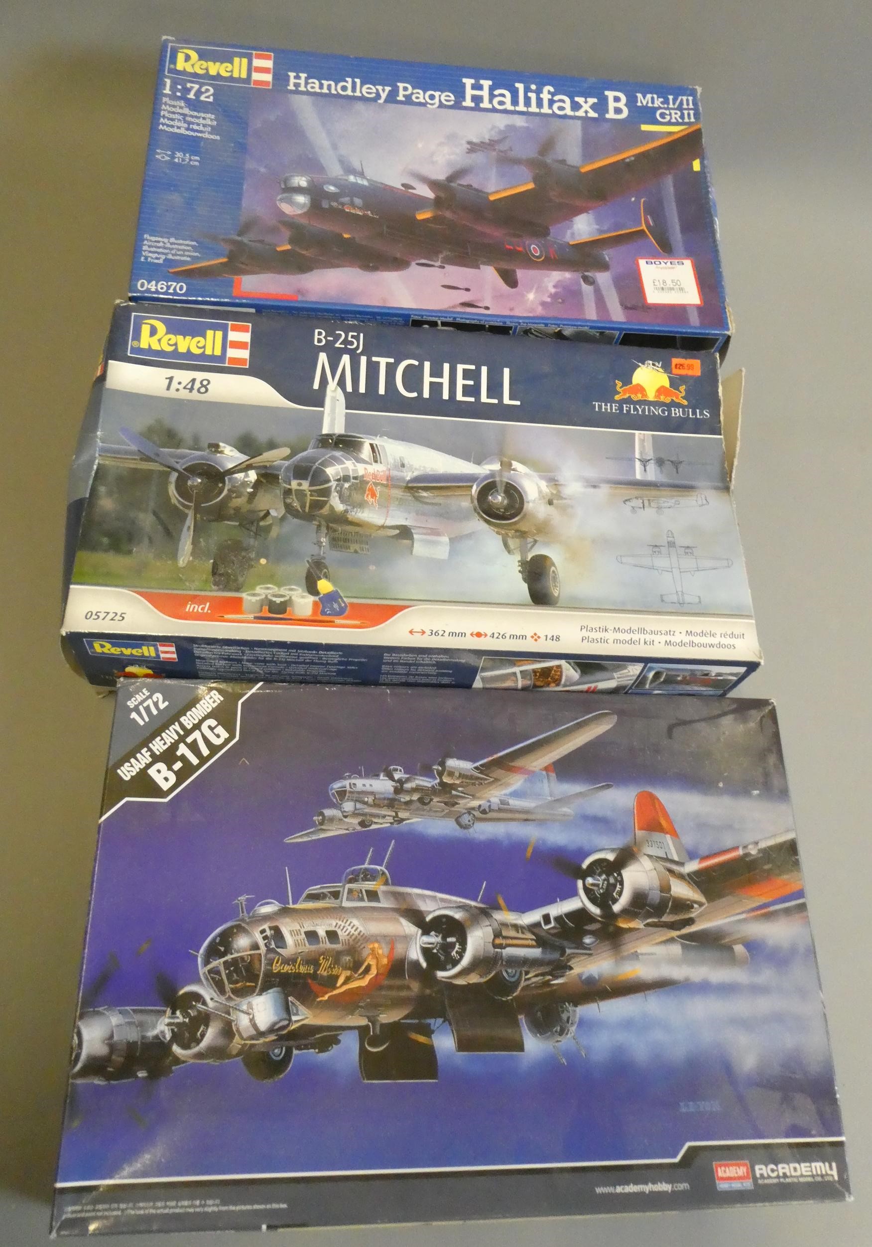 Ten military aircraft kits by Revell and others, most items 172nd scale, some boxes opened, Image