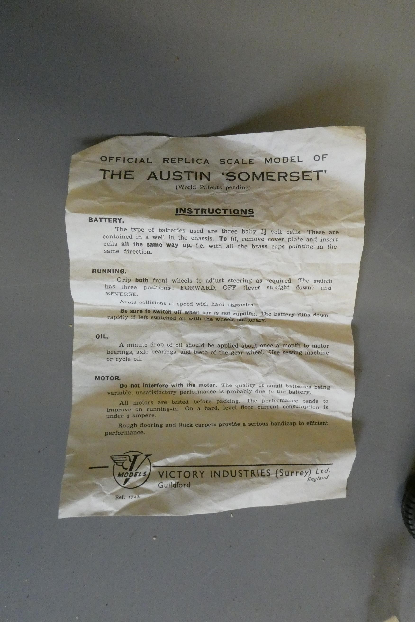 Victory Industries 1/18th scale electric model of the Austin Somerset Image