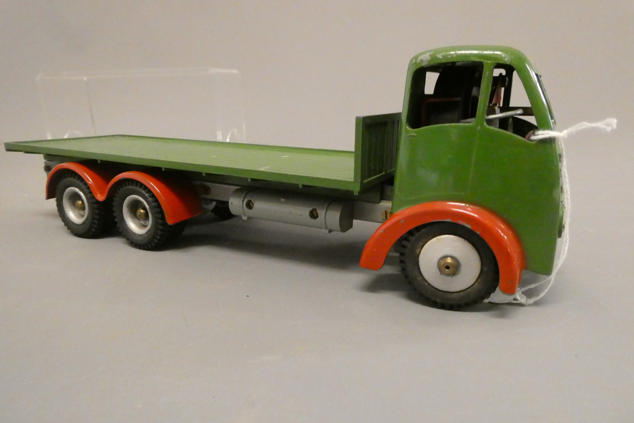 Shackleton Clockwork Foden Flat bed lorry finished in green with key Image