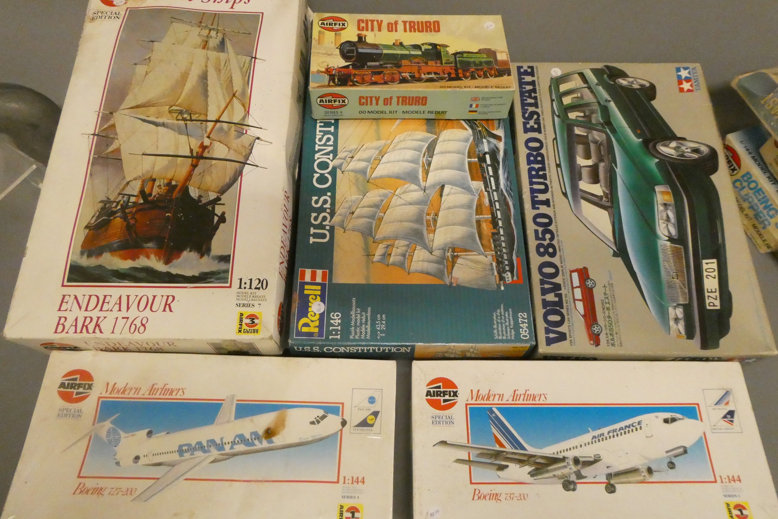 Thirteen plastic kits by Airfix and others, some boxes very poor, others good, unchecked for Image