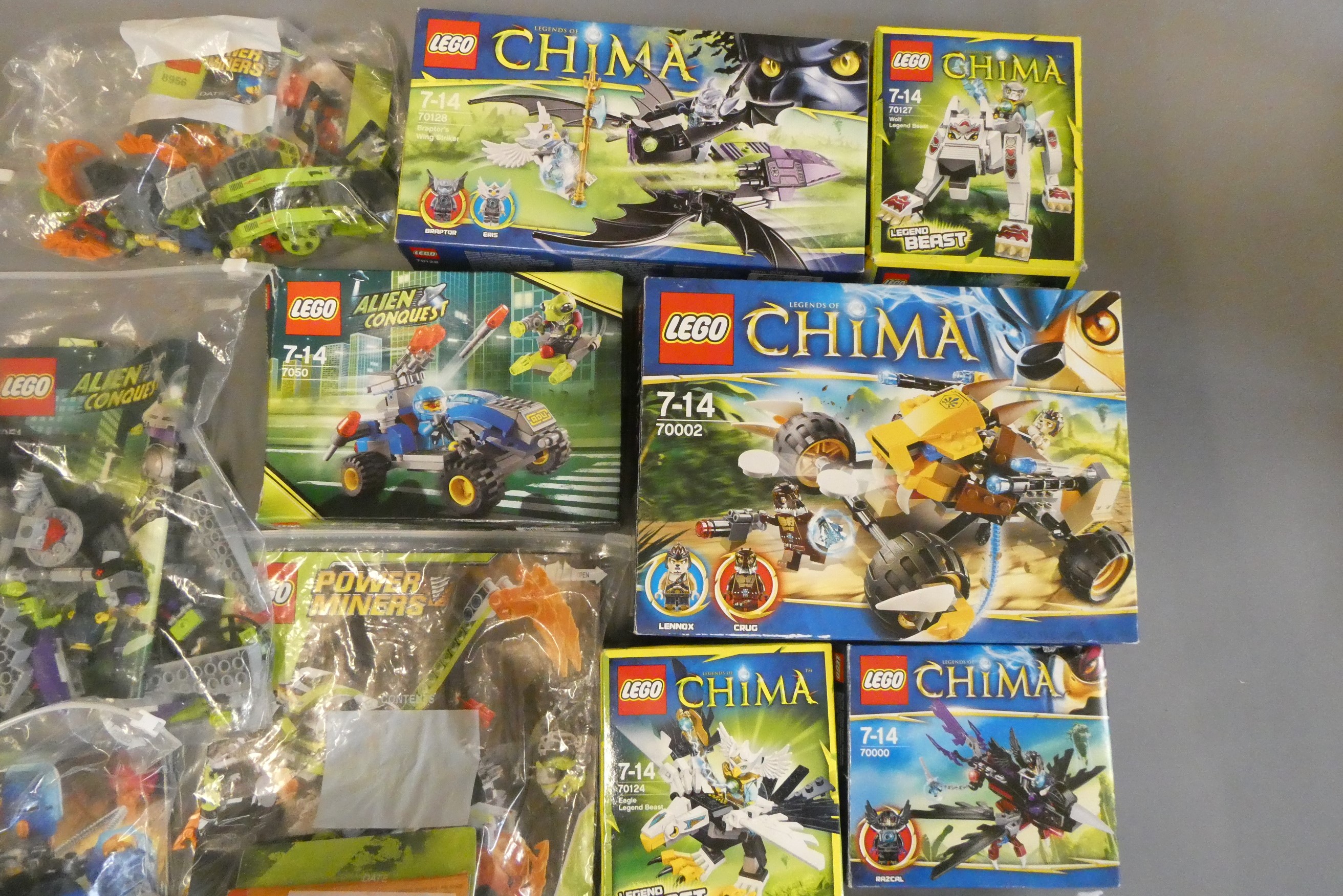 Mixed Lego sets including Chima, Power Miners and Alien conquest, boxed and loose sets with Image