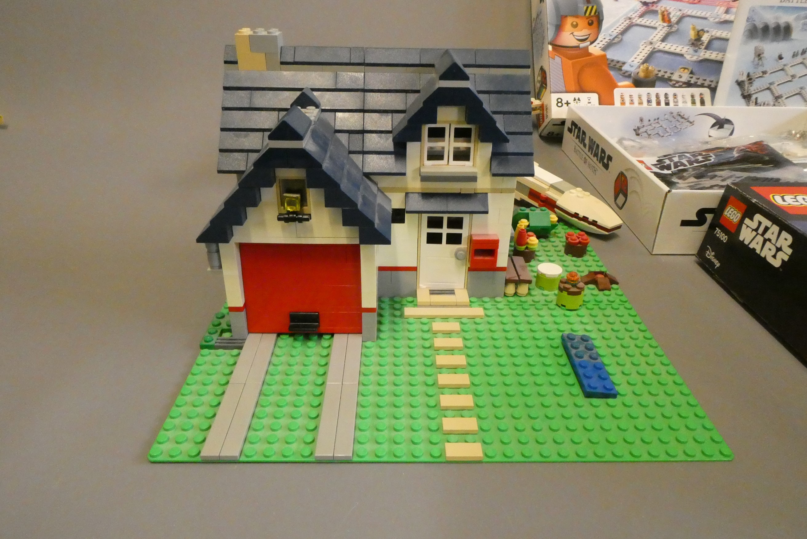 Three boxed Star Wars Lego sets 3866/75100/75037 Image