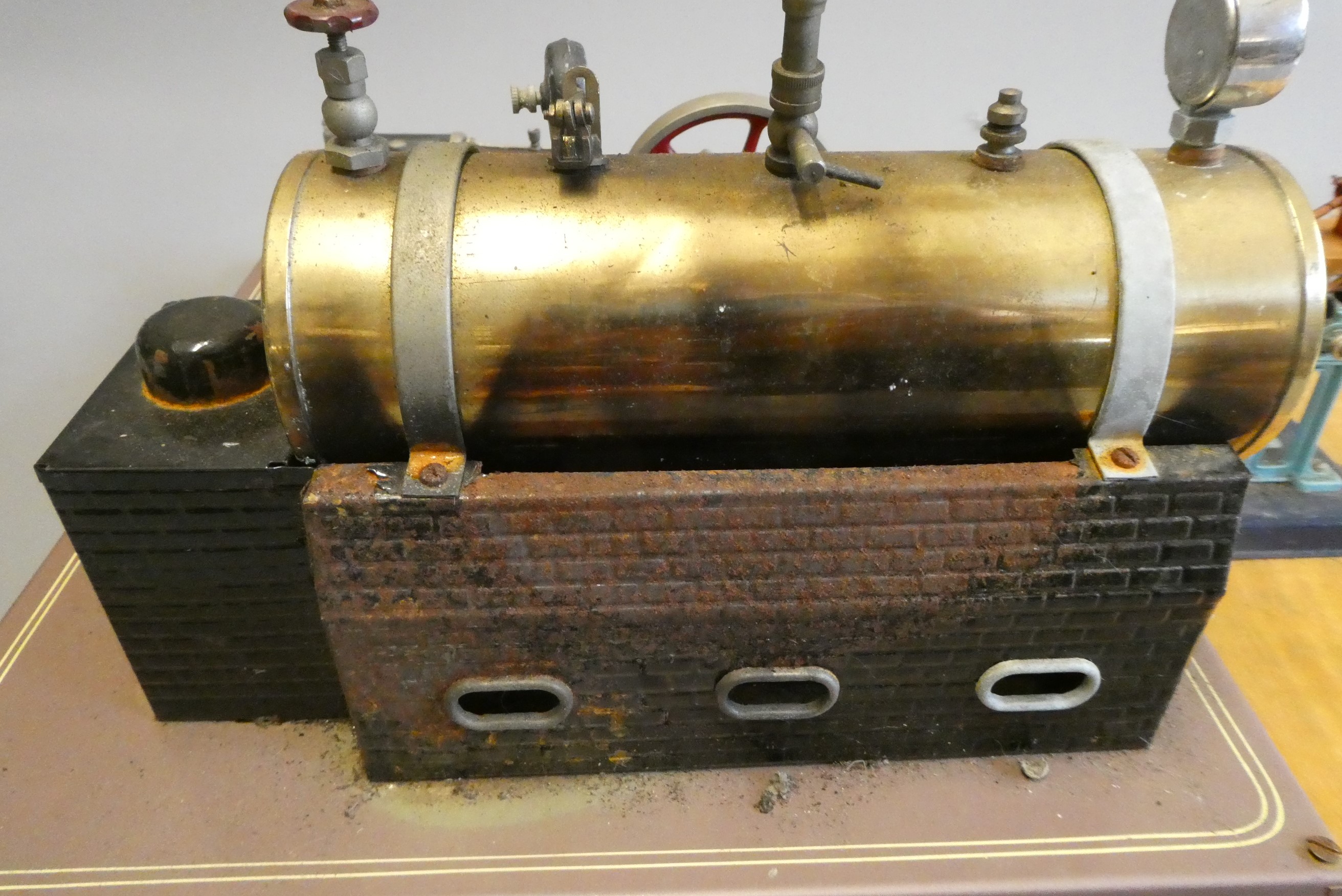 Fleischmann 130/2 spirit fired steam engine with workshop accessories Image