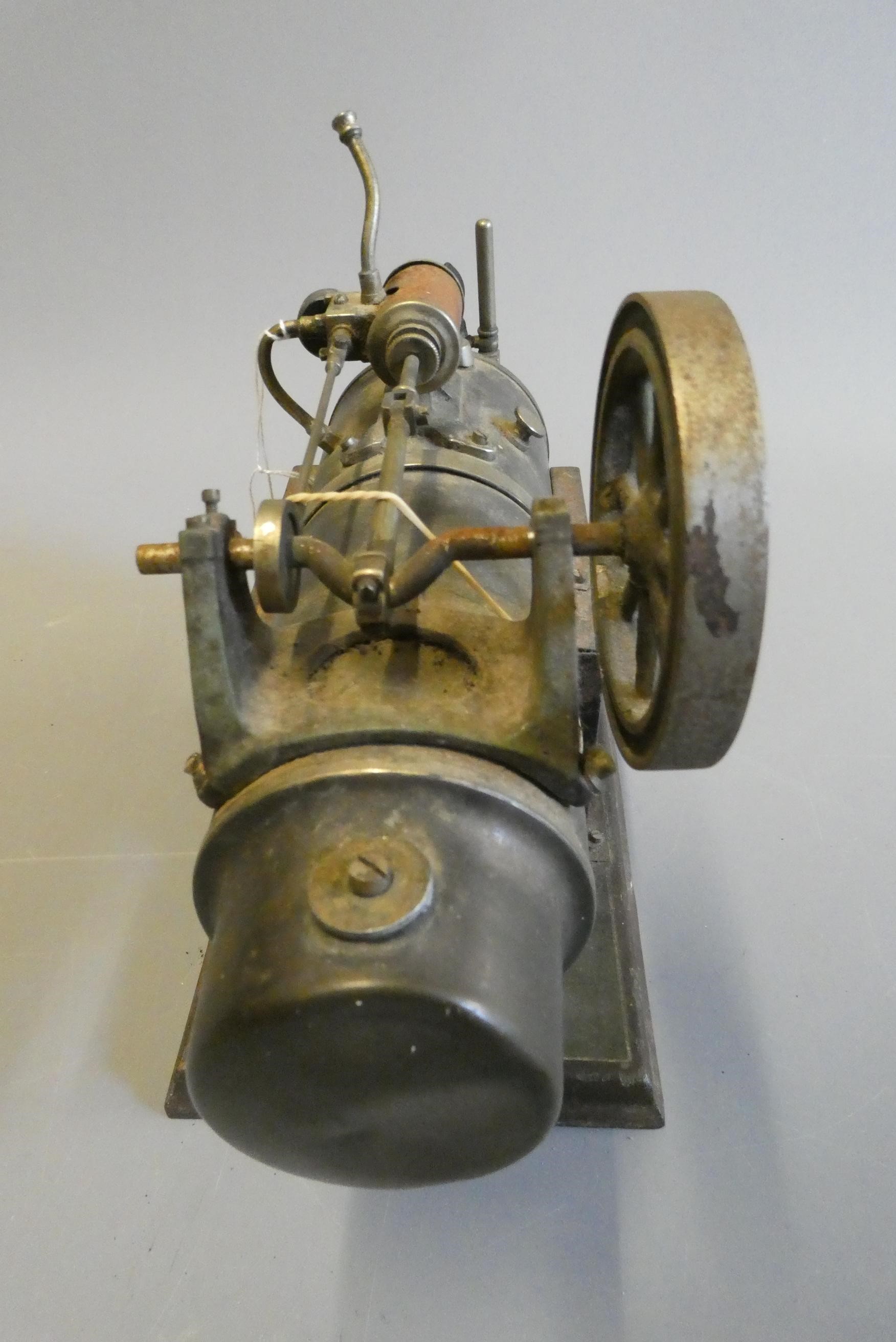 Bing over type stationary steam engine Image