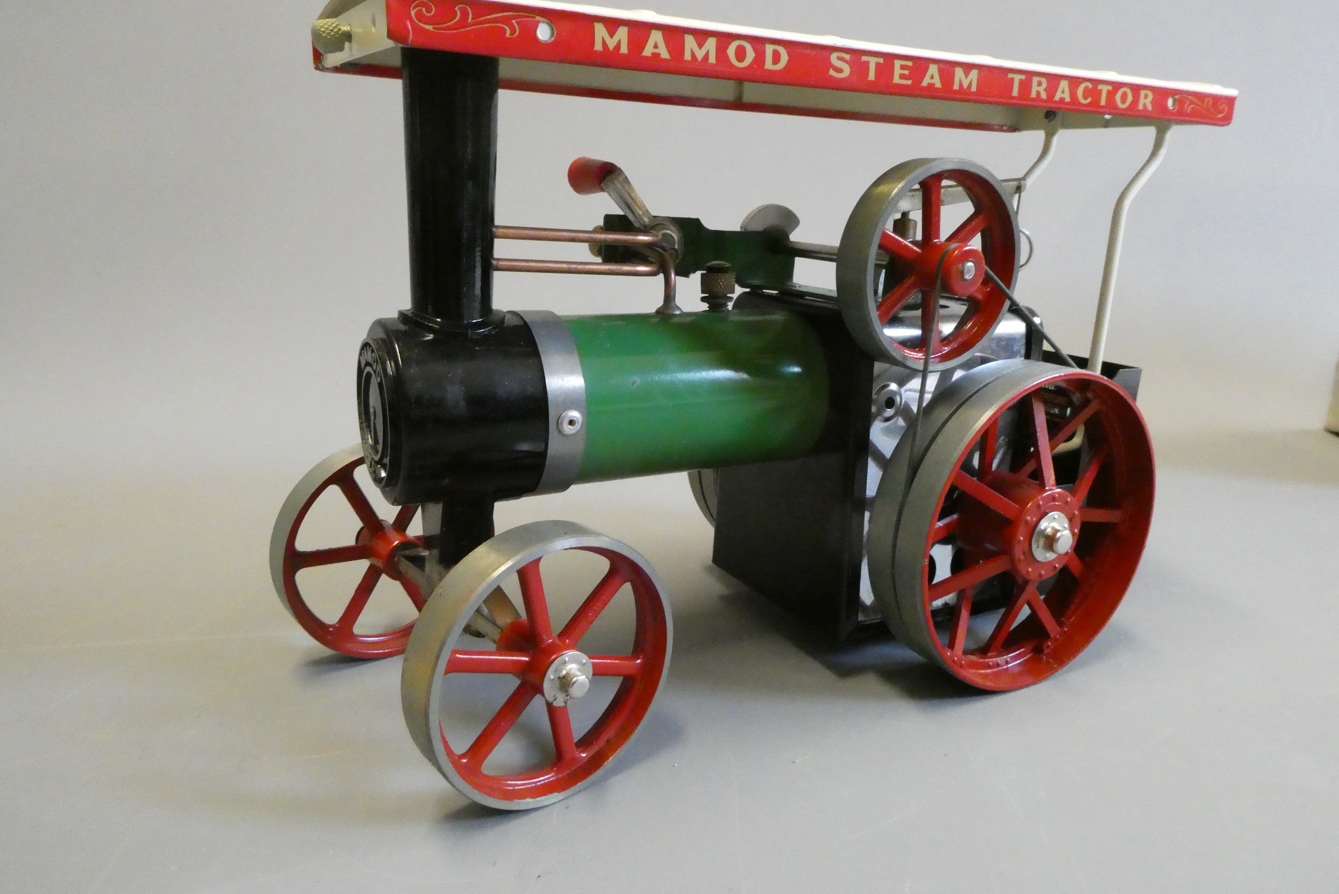 Mamod TE1 Traction engine boxed with accessories. Shows to have had little use, model excellent, box Image