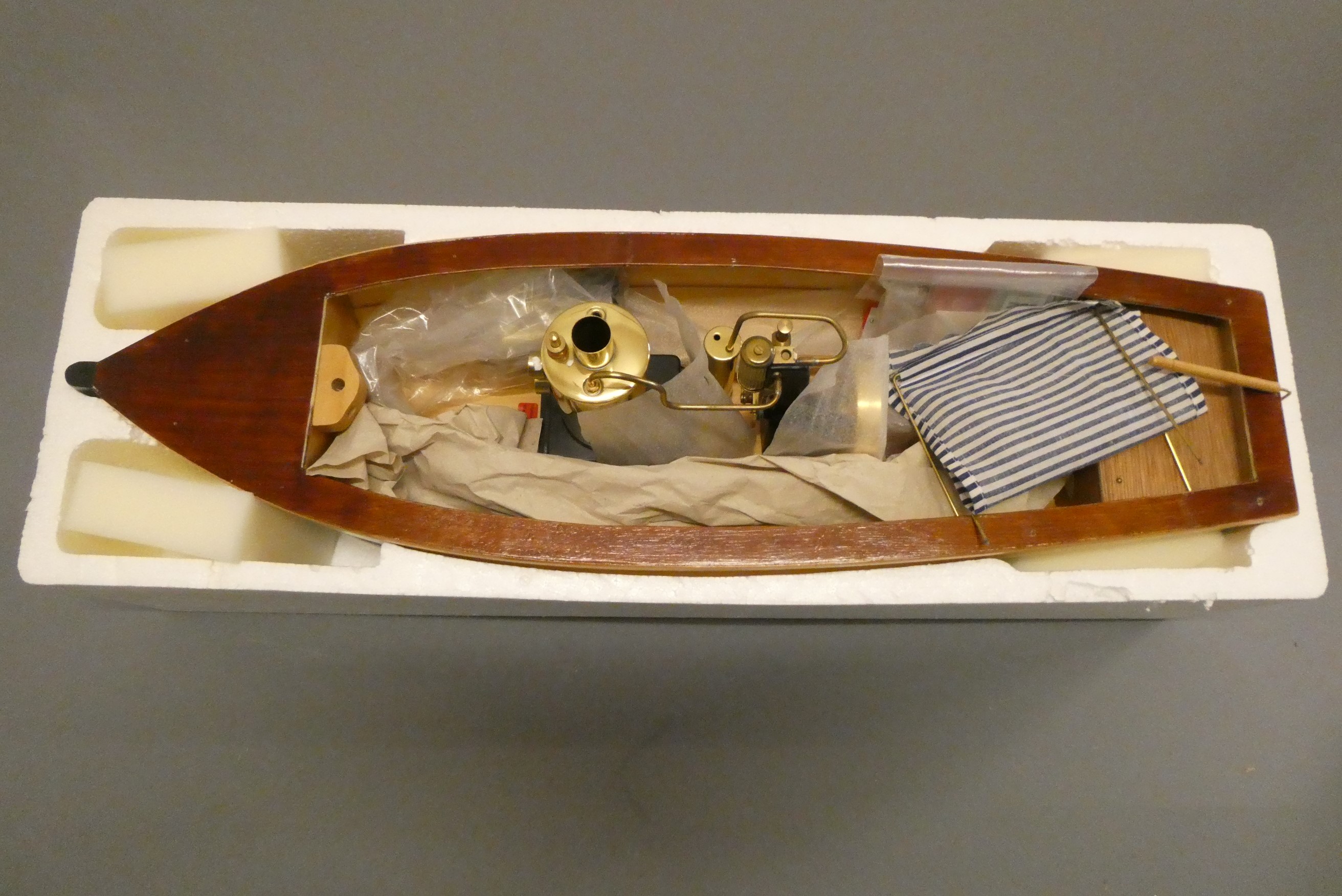 Wilesco Steam boat D70 The African Queen, shows no signs of use, boxed, excellent to mint (Est. plus Image