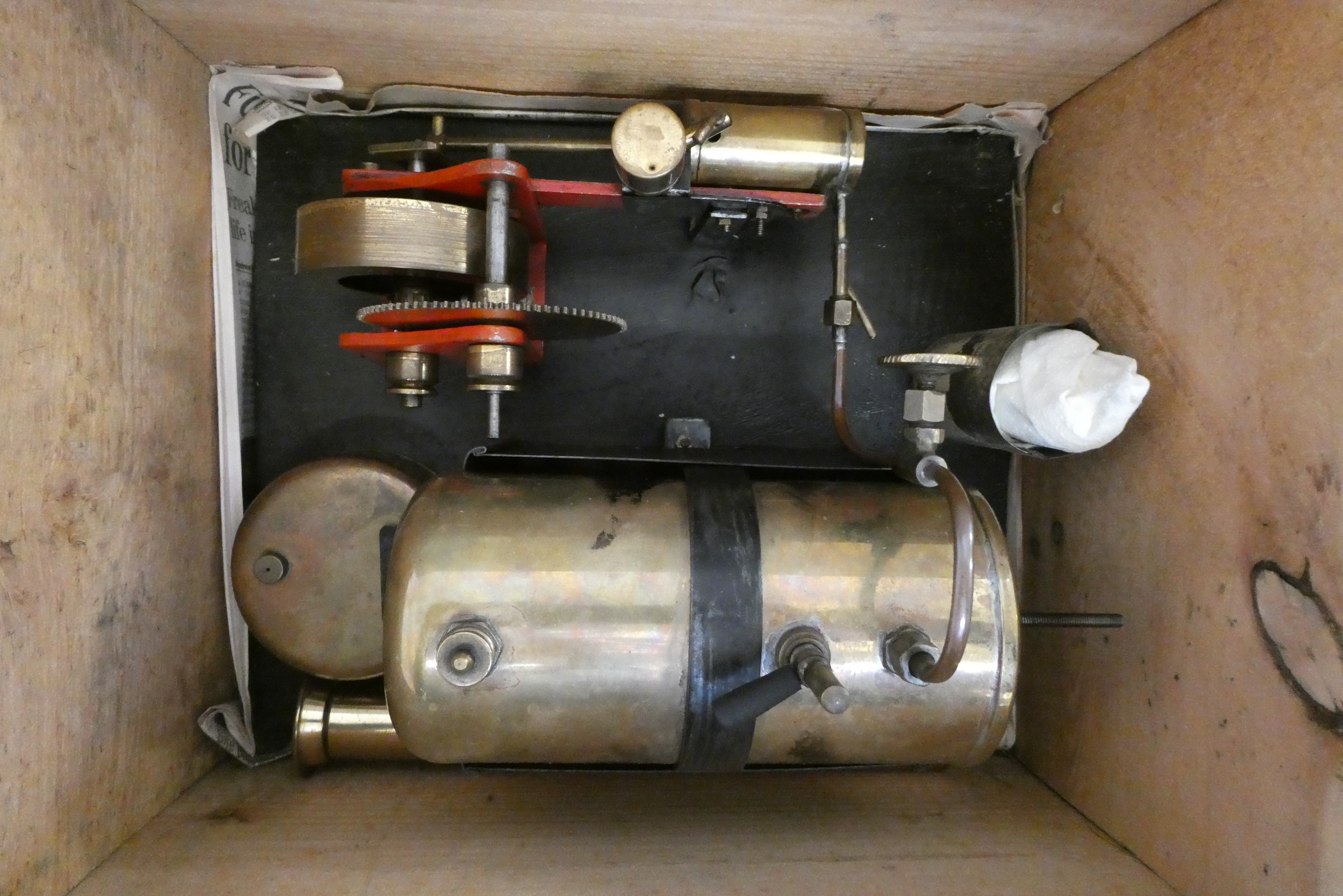 Large Bowman stationary steam engine No. E101, boxed with burner and chimney, good (Est. plus 24% Image