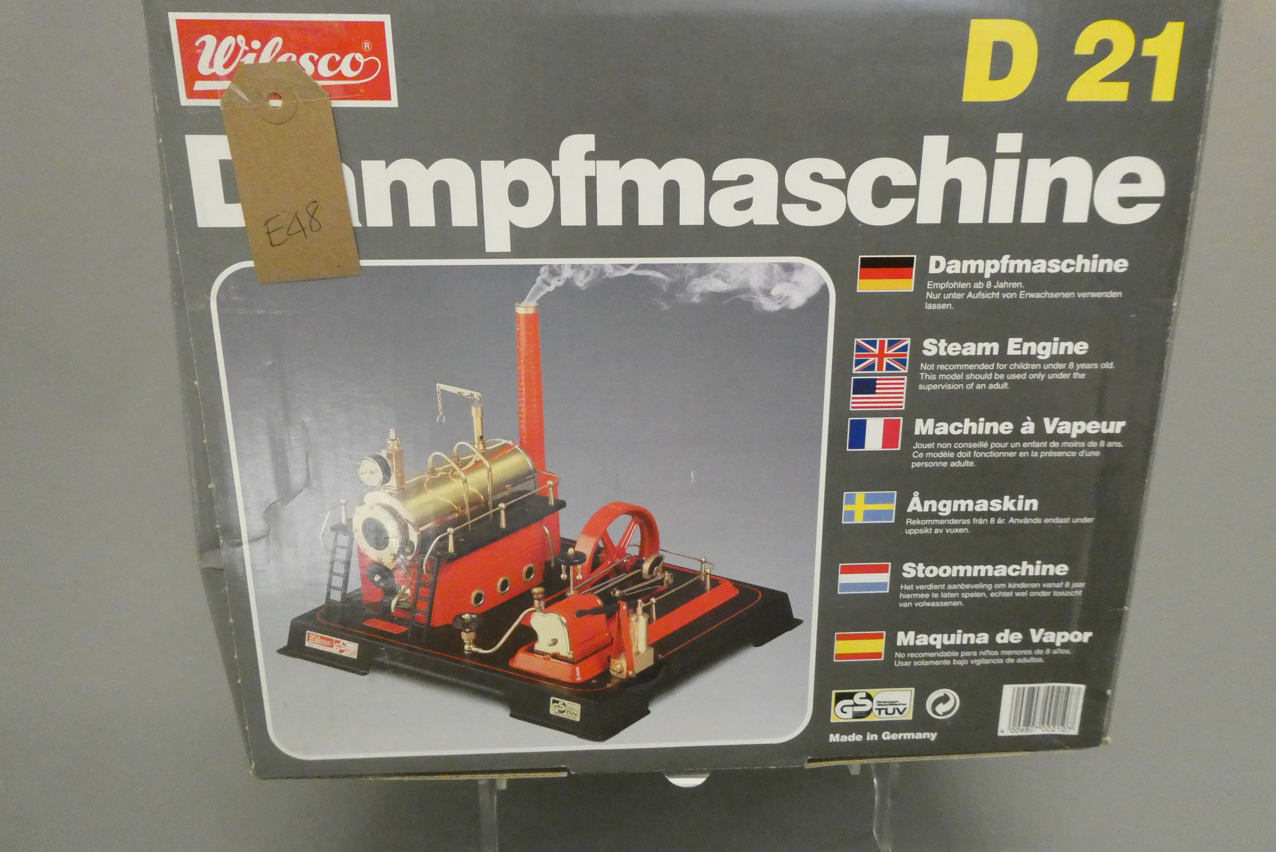 Wilesco D21 steam engine finished in red with brass polished engine parts, boxed, excellent to mint Image