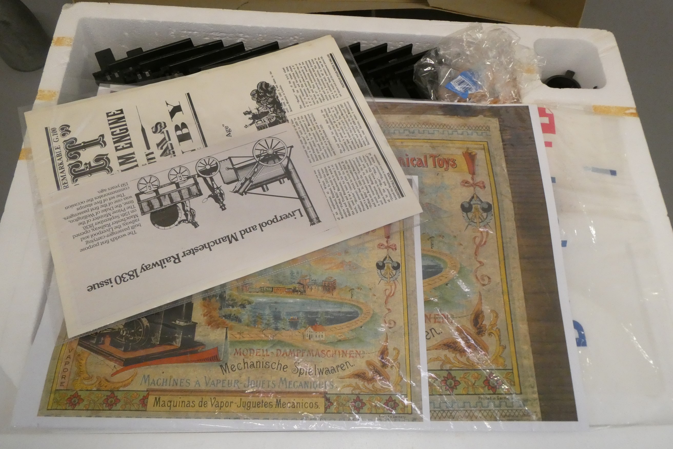 Unused Hornby 3 1/2" gauge steam Rocket locomotive, boxed with track and spare gas cylinder/ barrel, Image