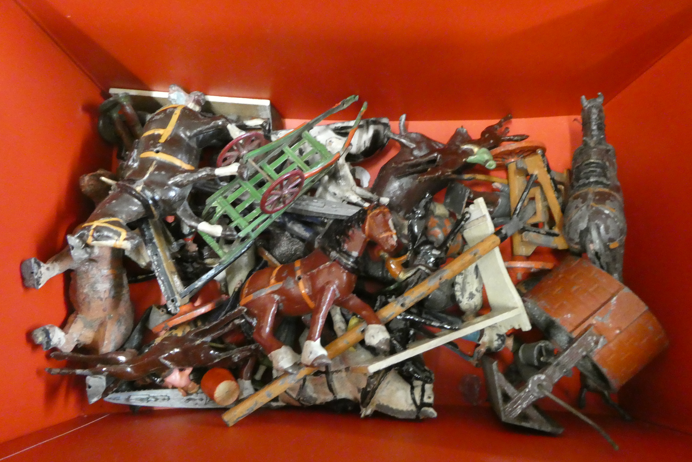 Lead Farm figures and animals by Britains and others, poor to fair (Est. plus 24% buyer's premium Image