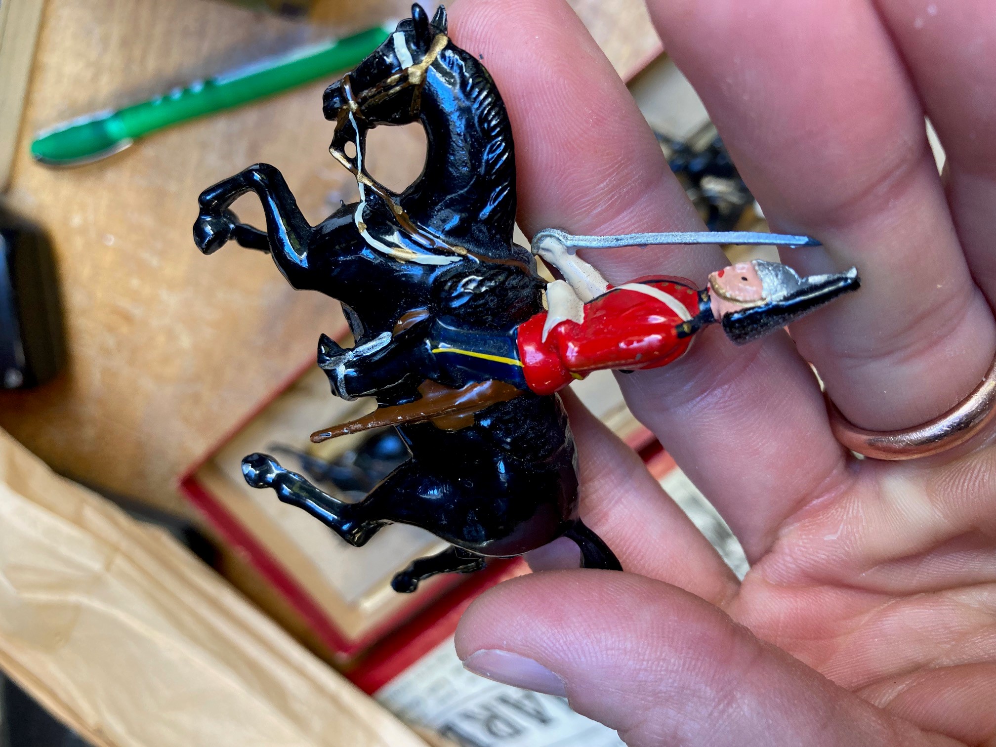 Britains "The Life Guards", five lifeguards on horseback at the trot, boxed, good (Est. plus 24% Image