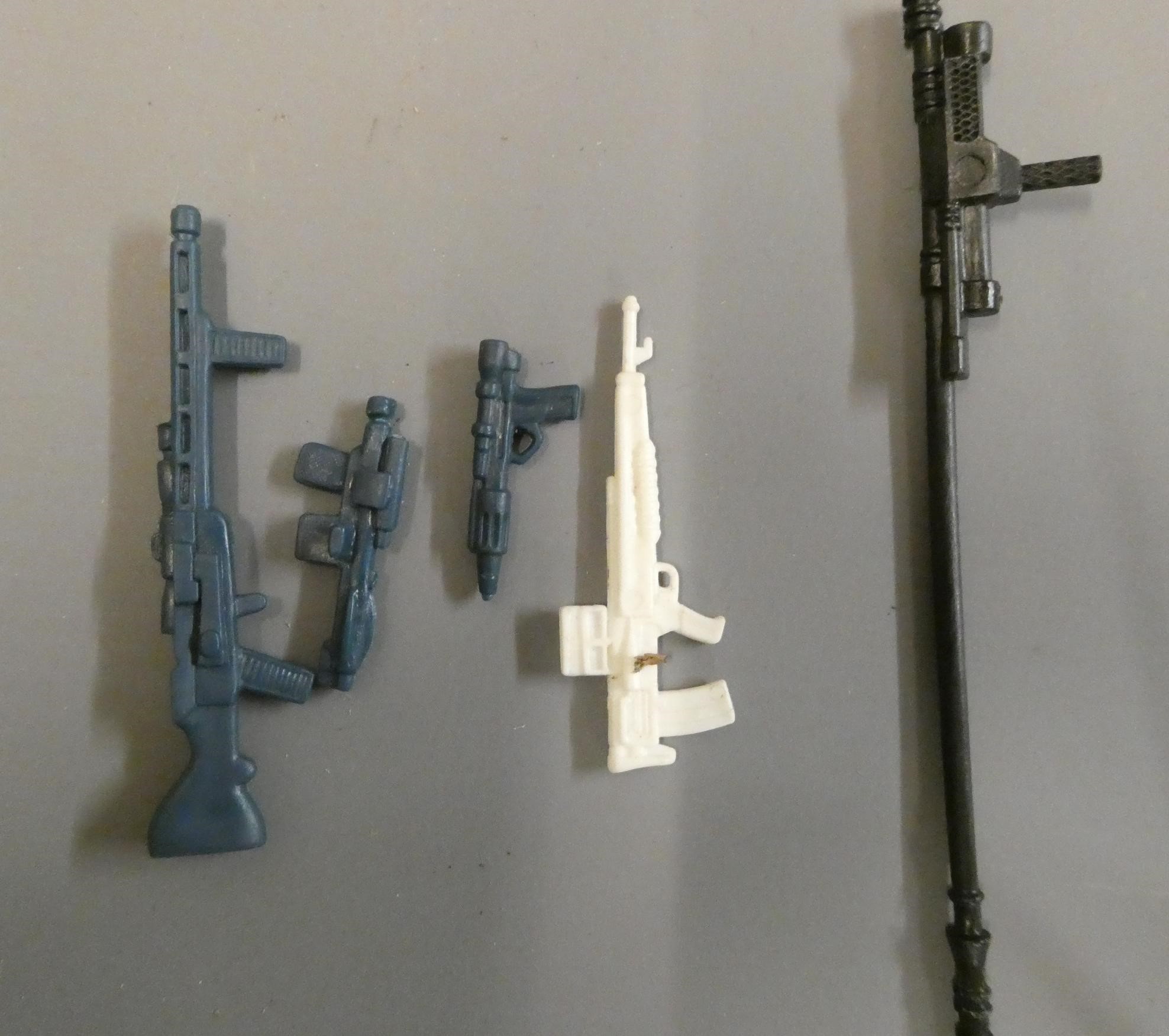 90mm Star Wars figures and Star Wars vehicles, all in playworn condition, fair to poor (Est. plus Image