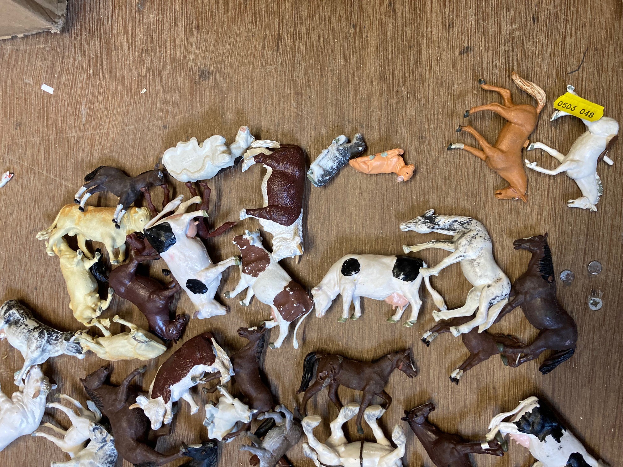 Larger quantity of mainly Britains plastic farm animals including cows, sheep and pigs, fair to good Image