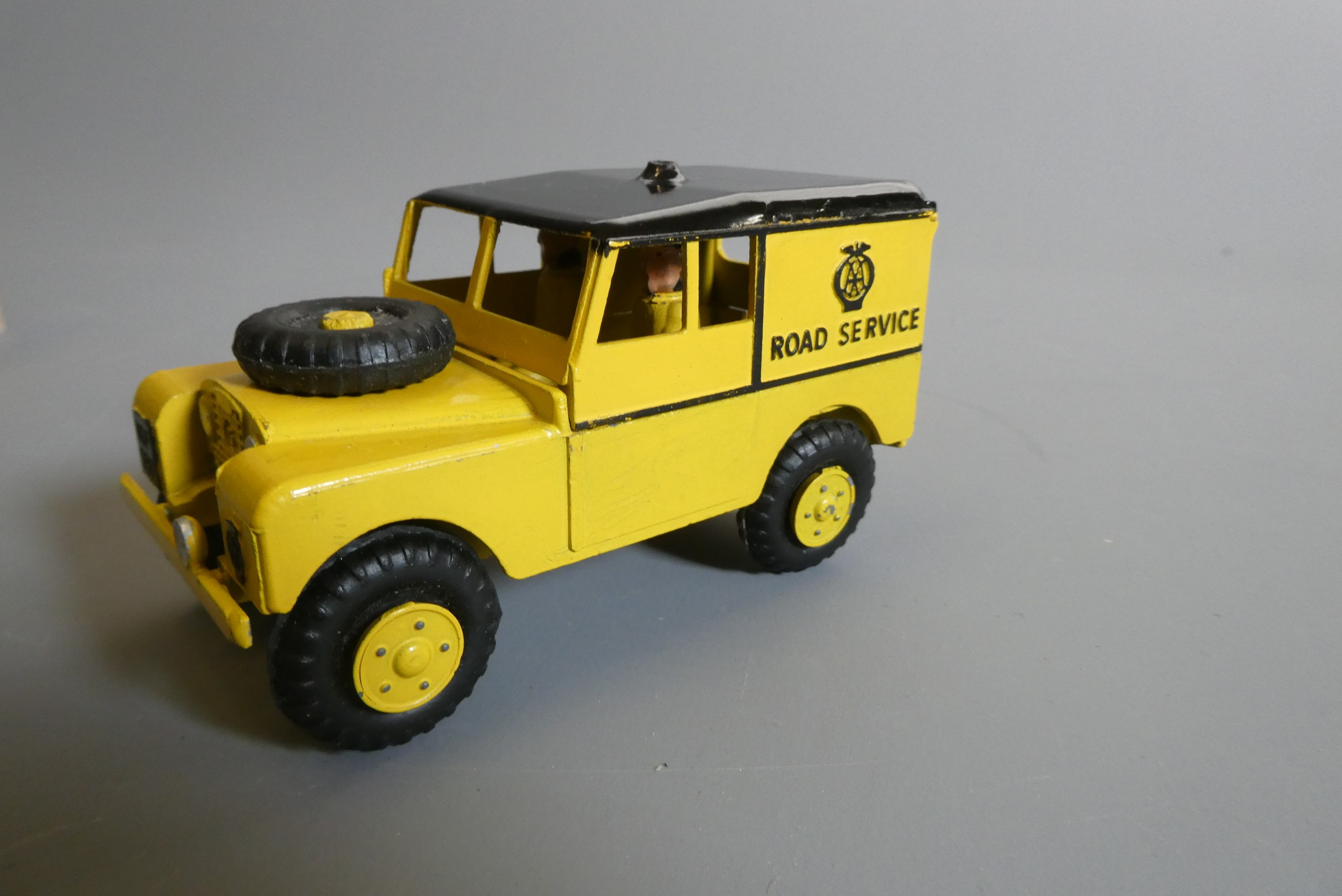 Morestone AA Land Rover, box good+, model excellent (Est. plus 24% buyer's premium inc. VAT) Image