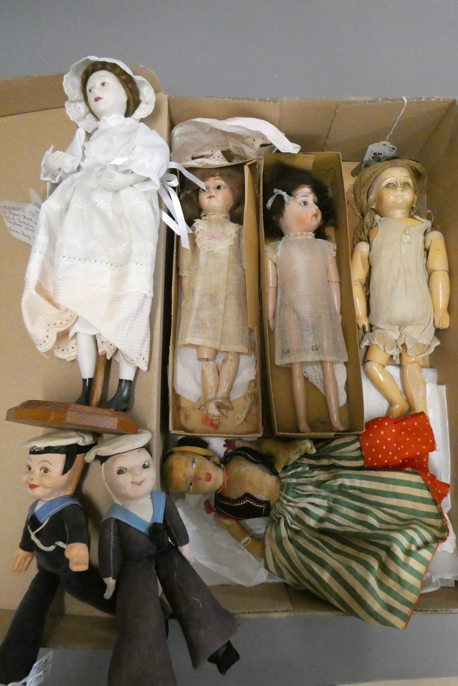 Seven collectors and vintage dolls Image