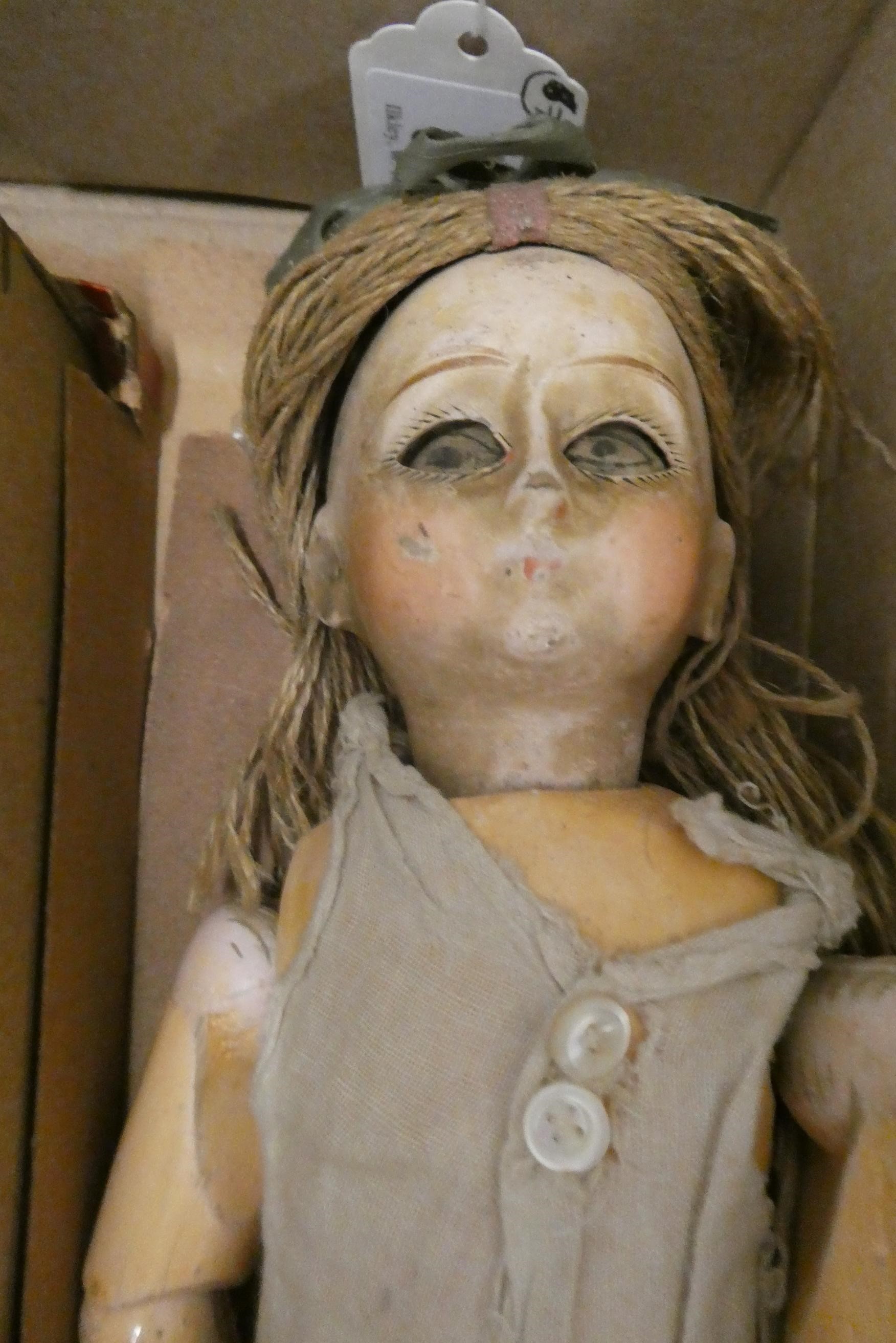 Seven collectors and vintage dolls Image