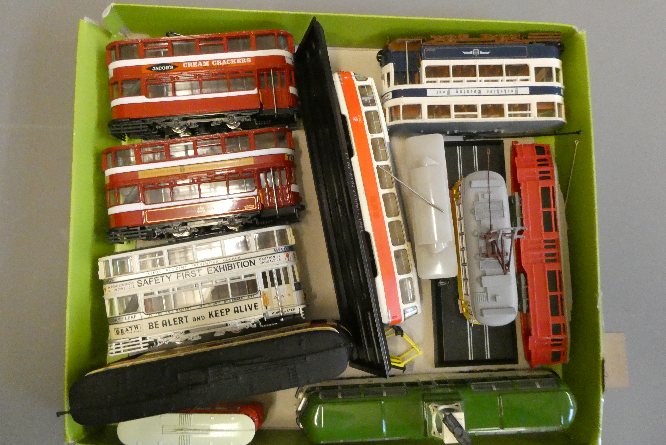 Eleven diecast and plastic trams models by EFE and others, good to excellent (Est. plus 24% buyer's Image
