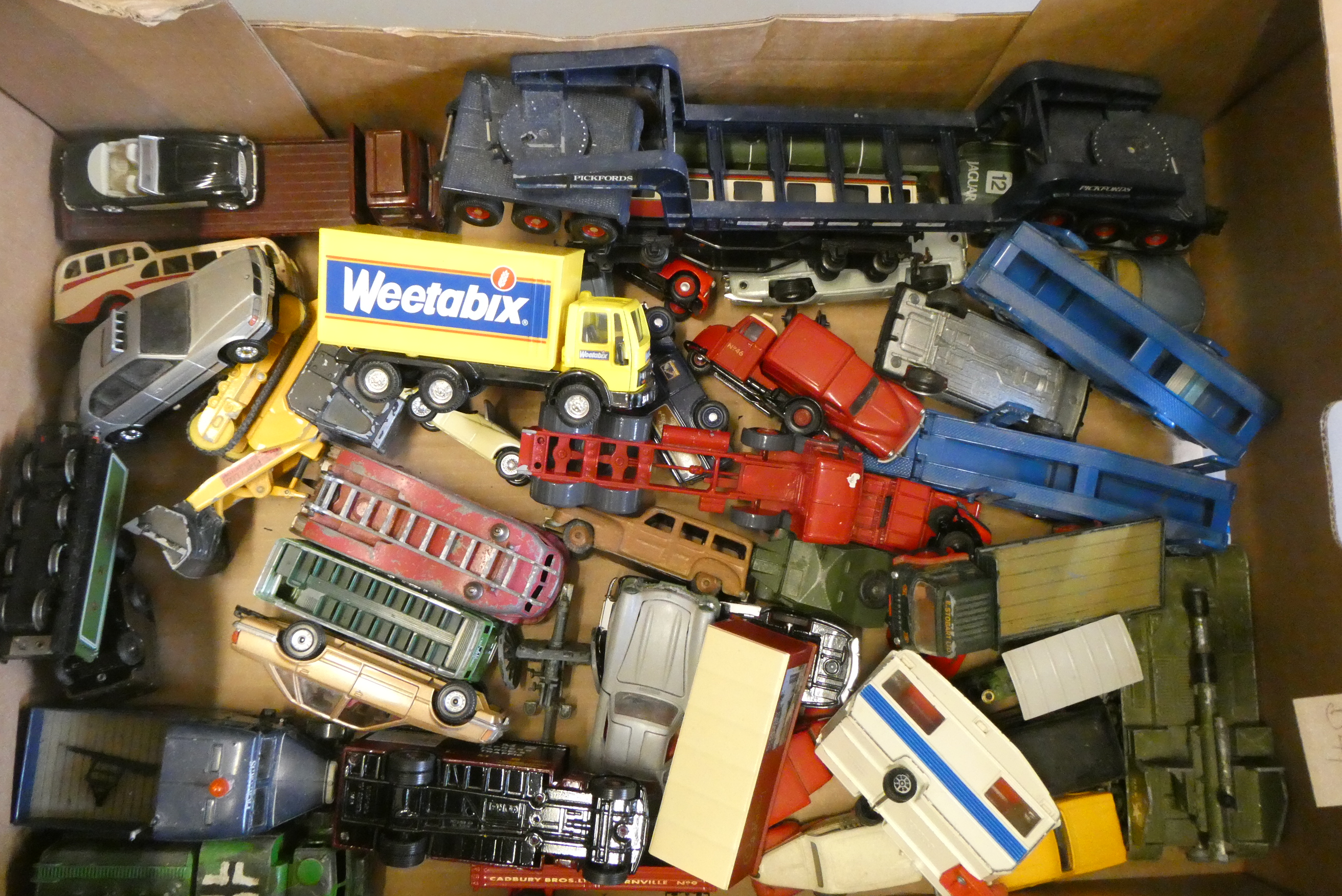 Unboxed playworn diecast vehicles, most later modern issues. Models have damage, paint or parts Image