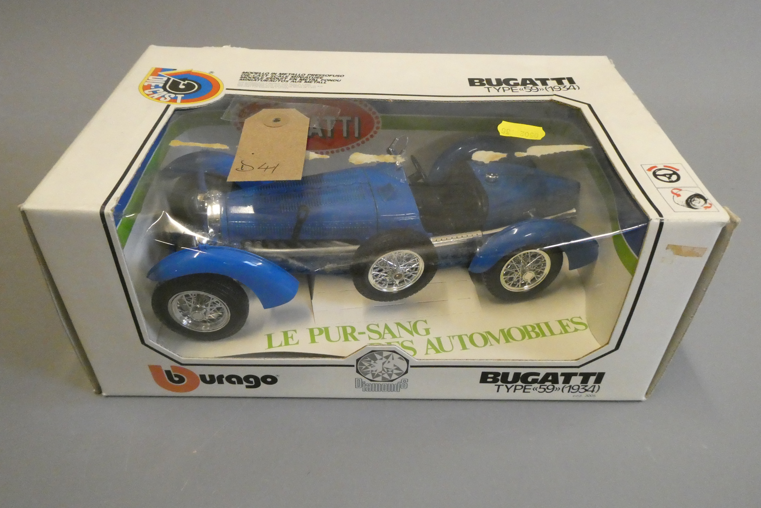 Burago Bugatti Type 59 in blue, boxed, excellent (Est. plus 24% buyer's premium inc. VAT) Image