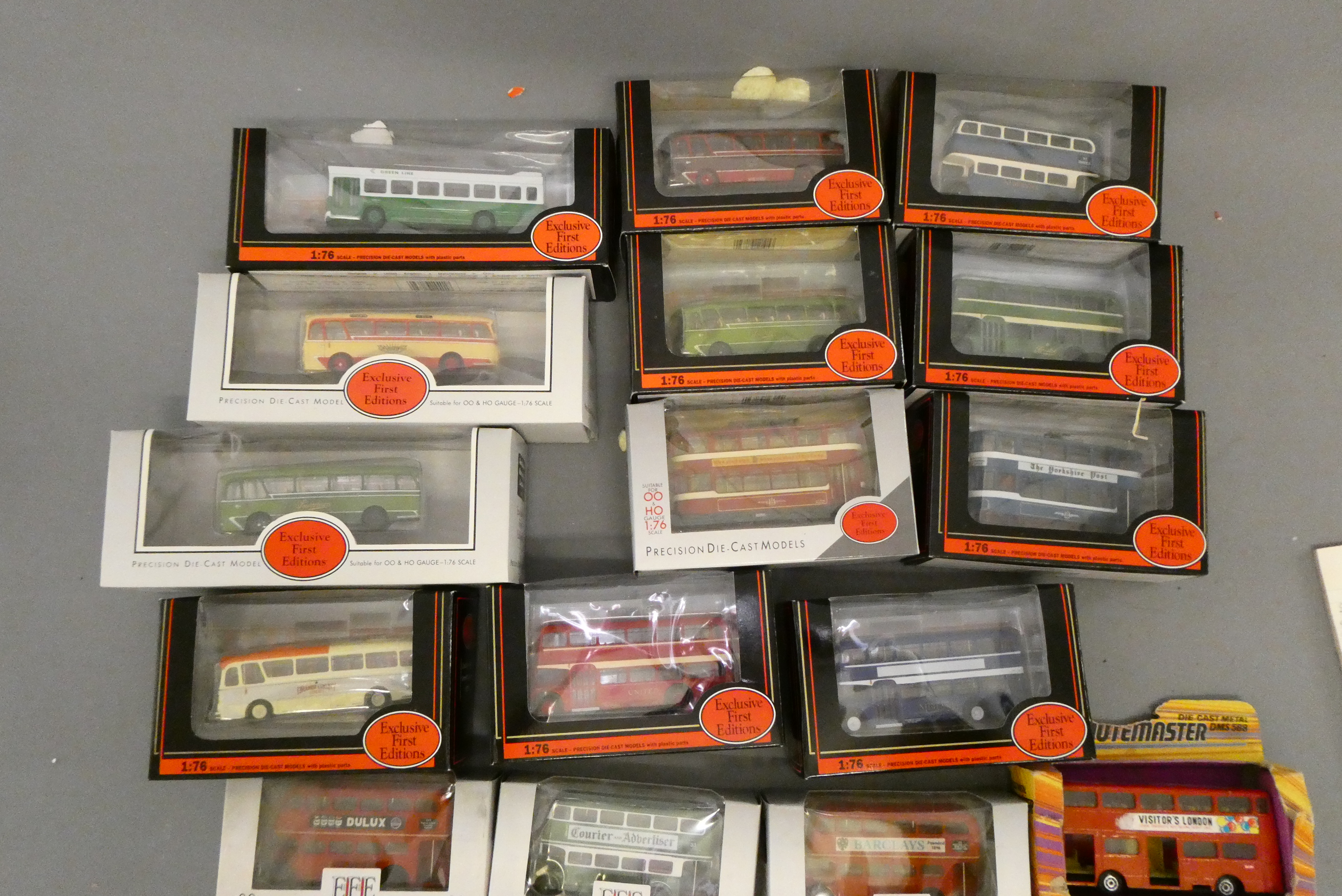 Exclusive first editions 00 gauge buses and coaches and a Matchbox Routemaster bus, all items boxed, Image