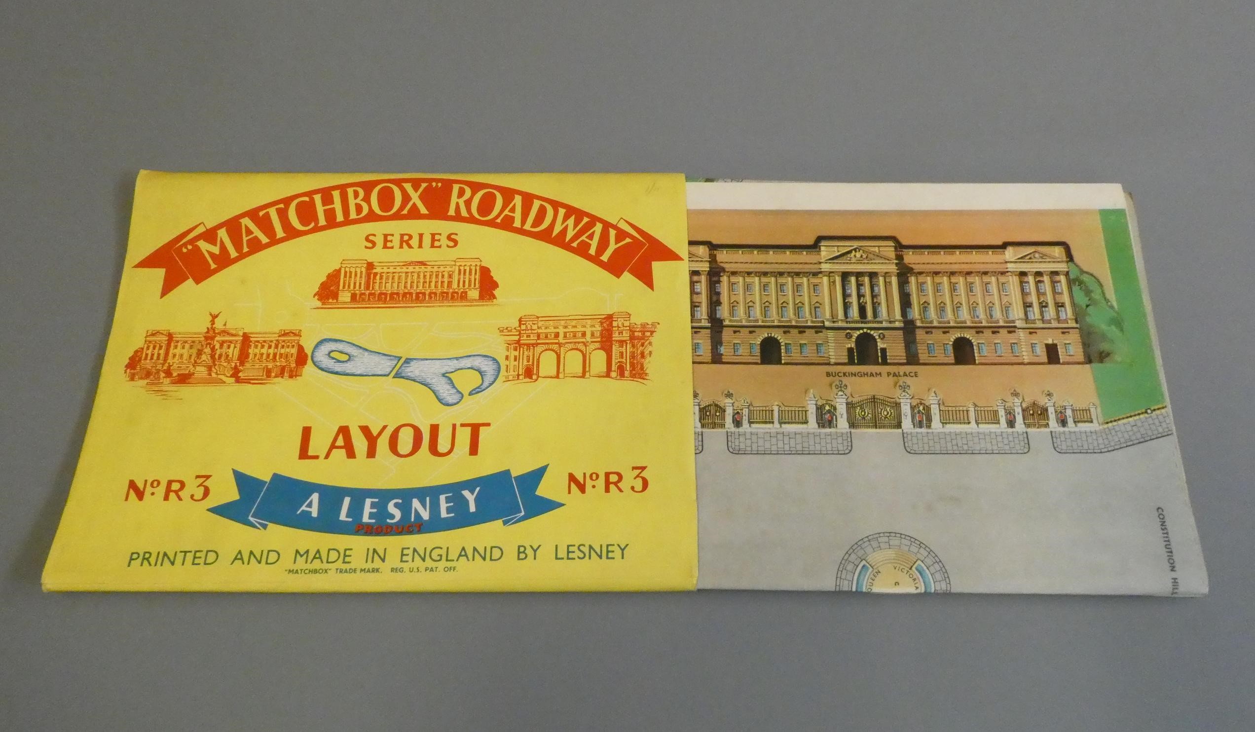Matchbox Roadway Series R2 London Street and Matchbox Roadway R/3 famous landmarks, both items Image