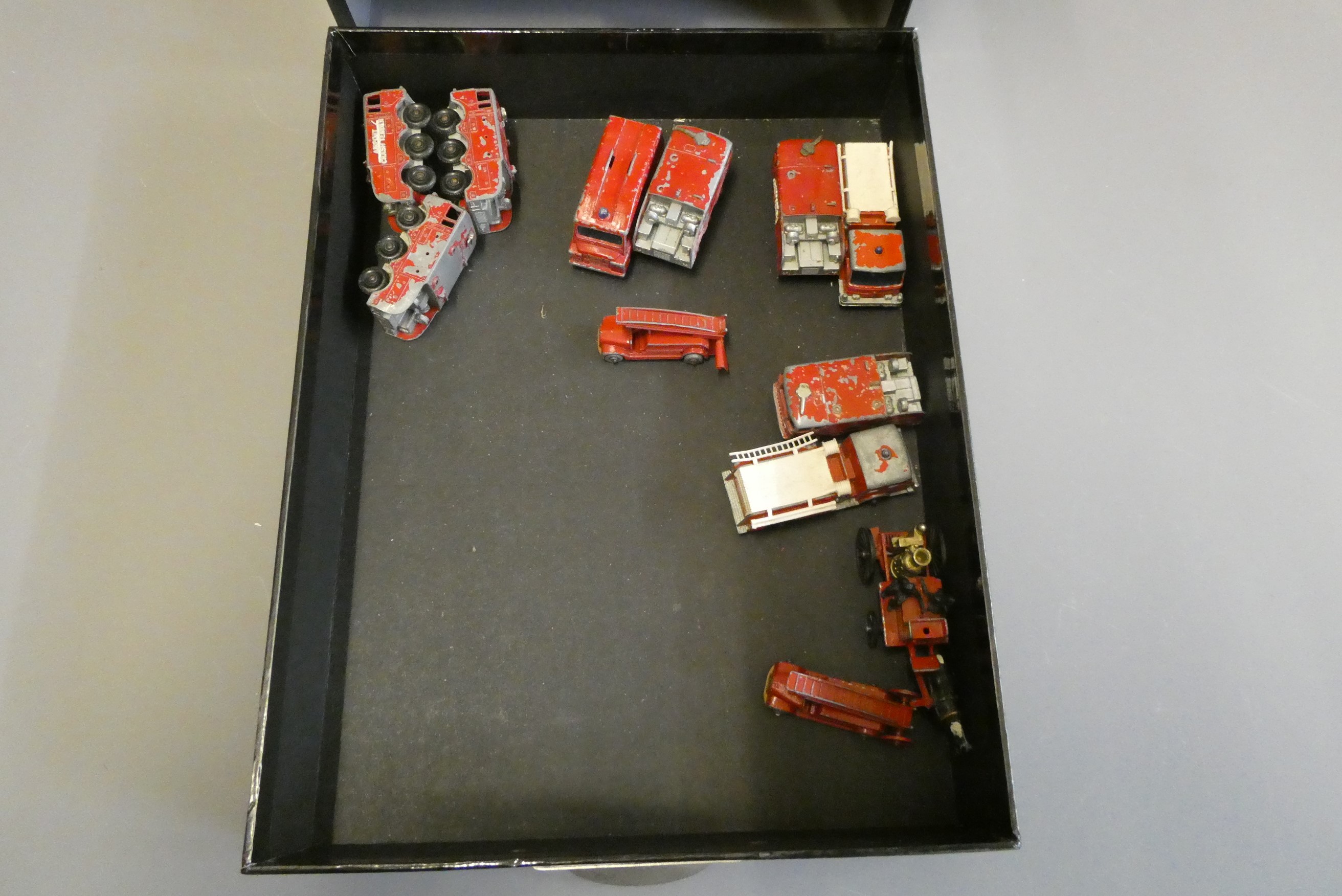 Quantity of playworn Matchbox cars, most items have paint missing, overpainting or damage, poor Image