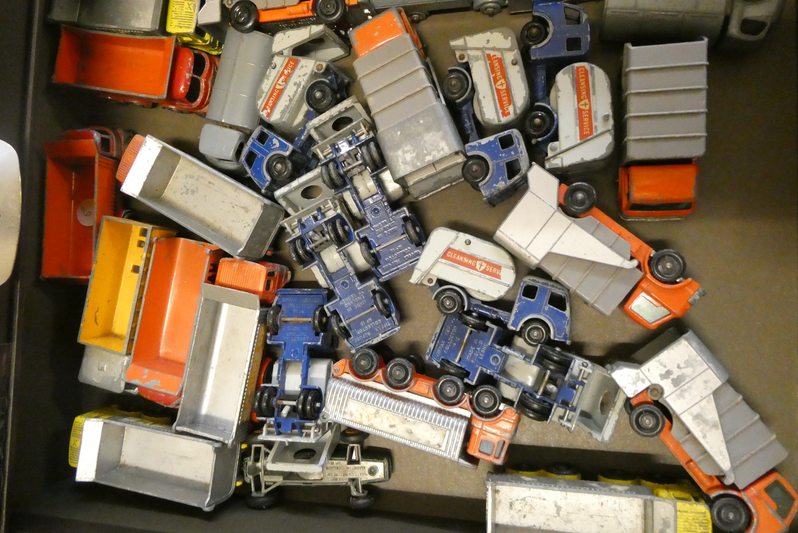 Quantity of playworn Matchbox cars, most items have paint missing, overpainting or damage, poor Image