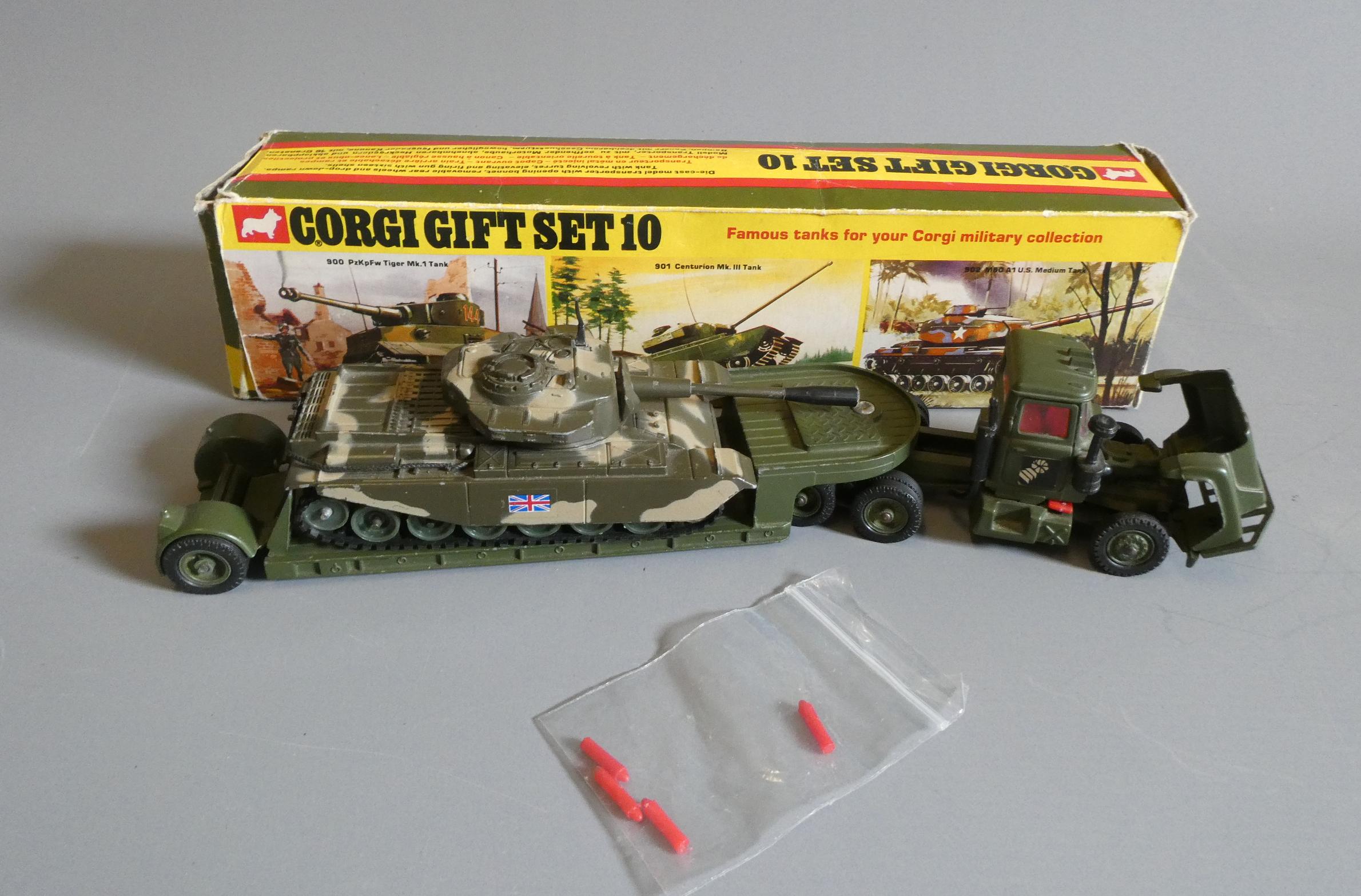 Corgi Gift Set No 10 Tank transporter and centurion tank, box fair, models good+ (Est. plus 24% Image