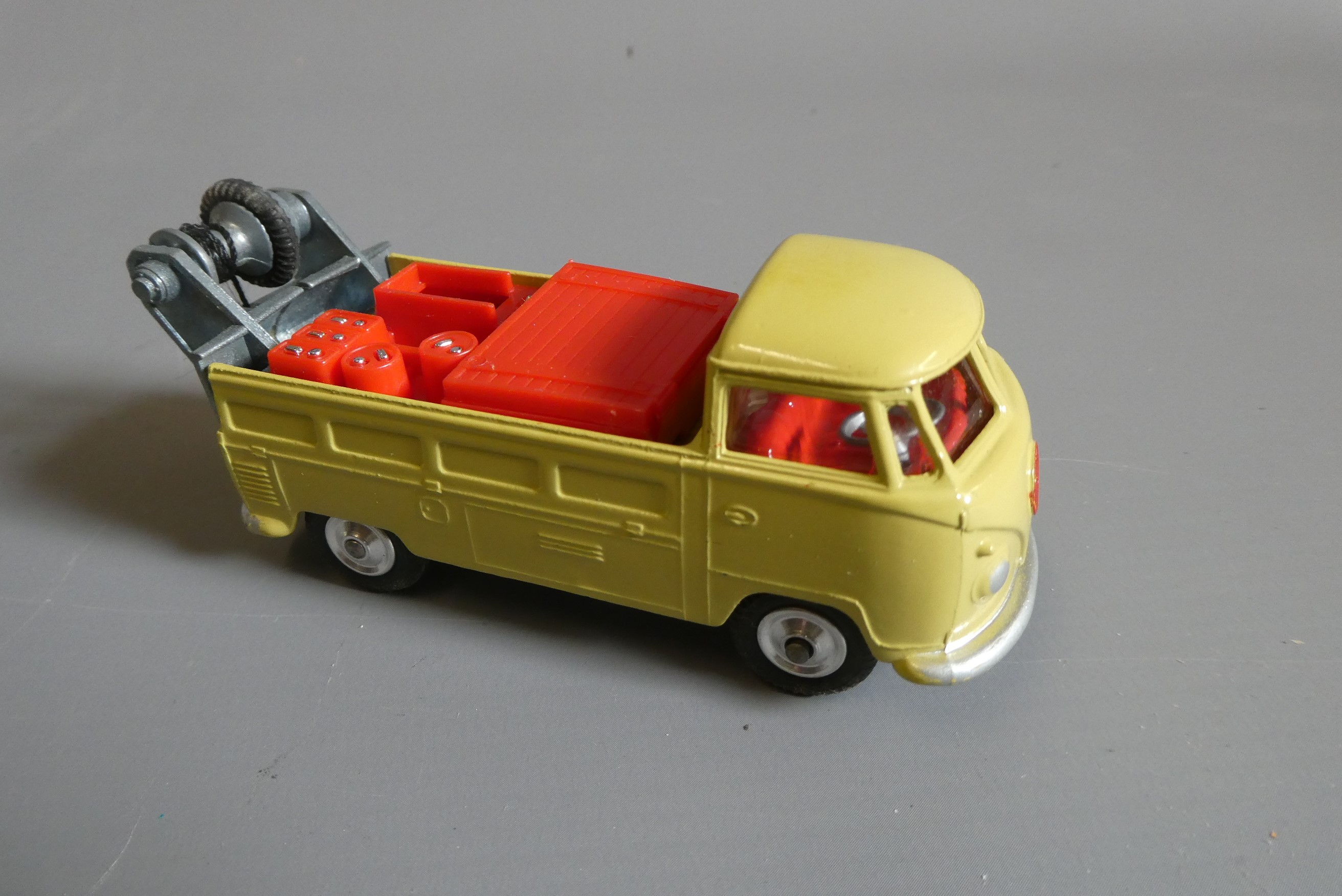 Corgi 490 VW breakdown truck, box good, model excellent (Est. plus 24% buyer's premium inc. VAT) Image