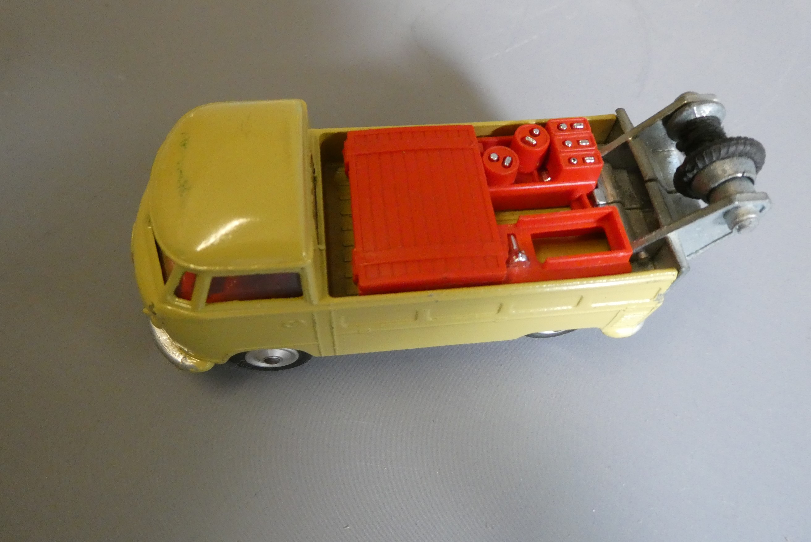 Corgi 487 Circus Land Rover with Clown and Chimp, box good+, model excellent and a 490 breakdown Image