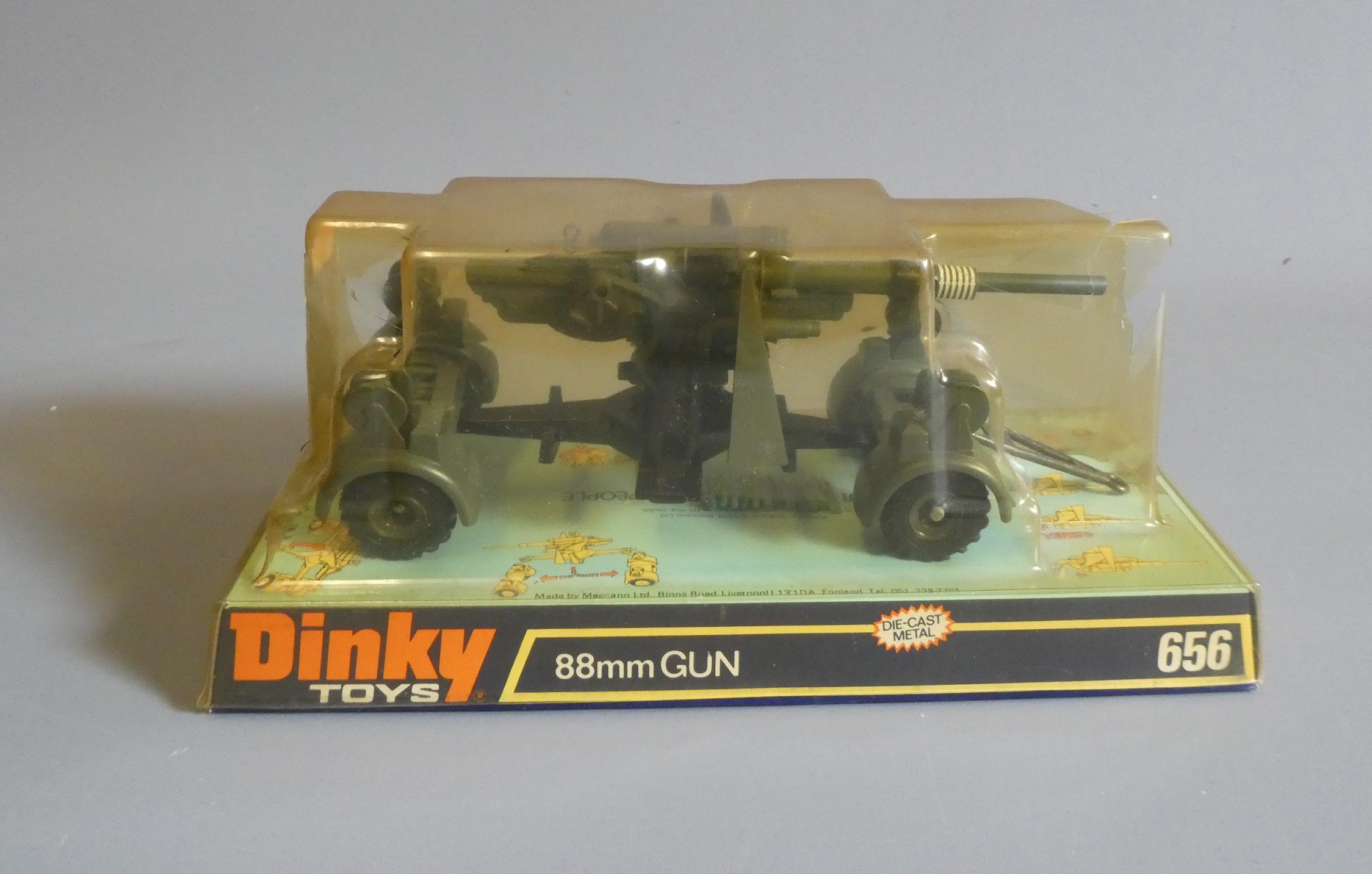 Dinky 656 88mm field gun, box fair/poor, model excellent (Est. plus 24% buyer's premium inc. VAT) Image