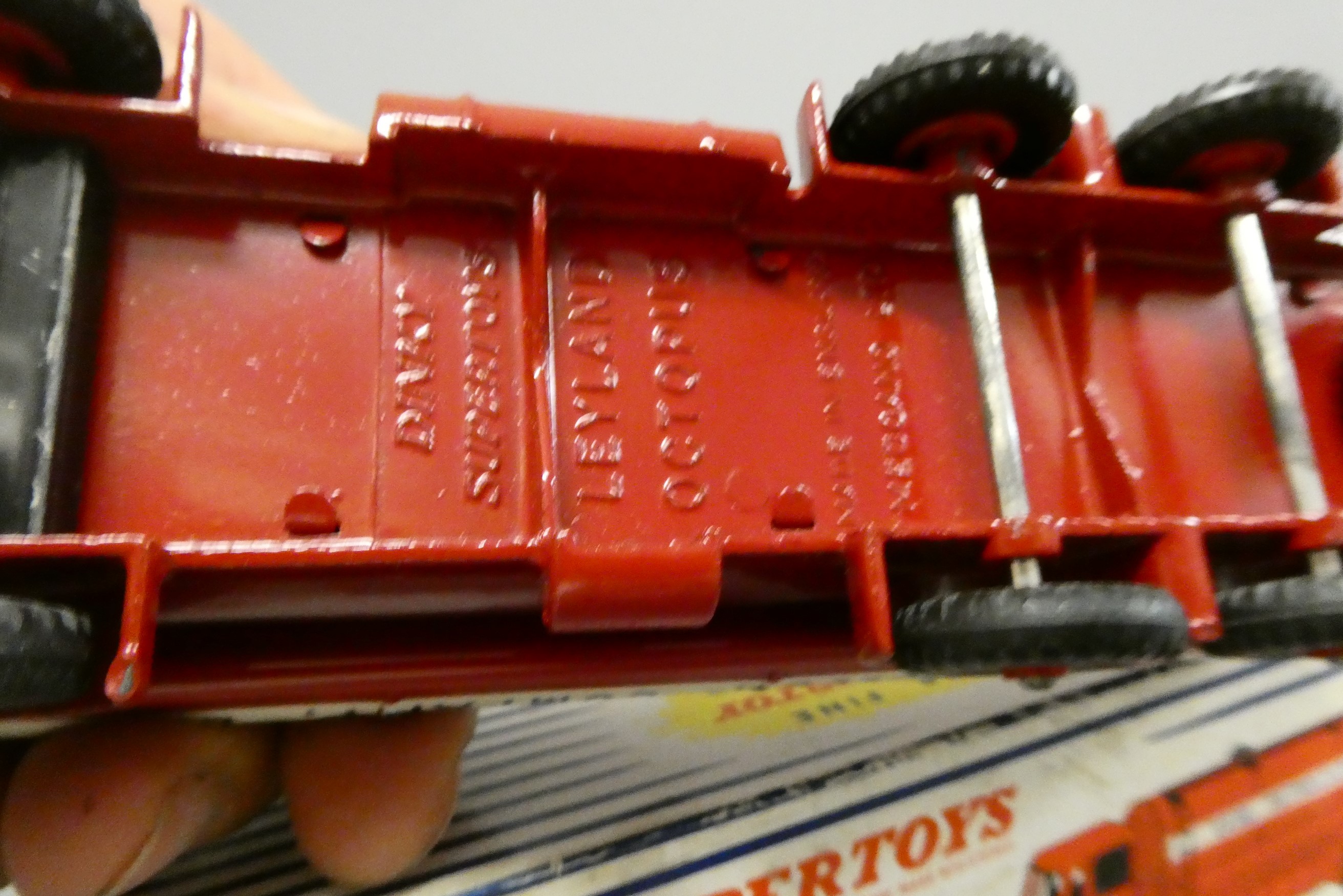 Dinky 943 Leyland Esso petrol tanker, box fair, model excellent (Est. plus 24% buyer's premium inc. Image