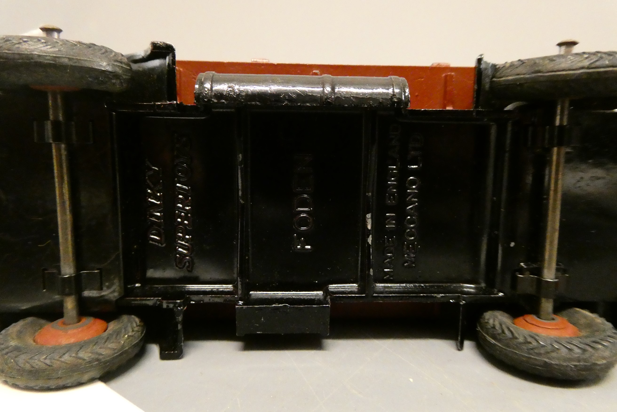 Dinky 501 Foden 8-wheel diesel wagon, first cab finished in brown, model good to excellent (Est. Image