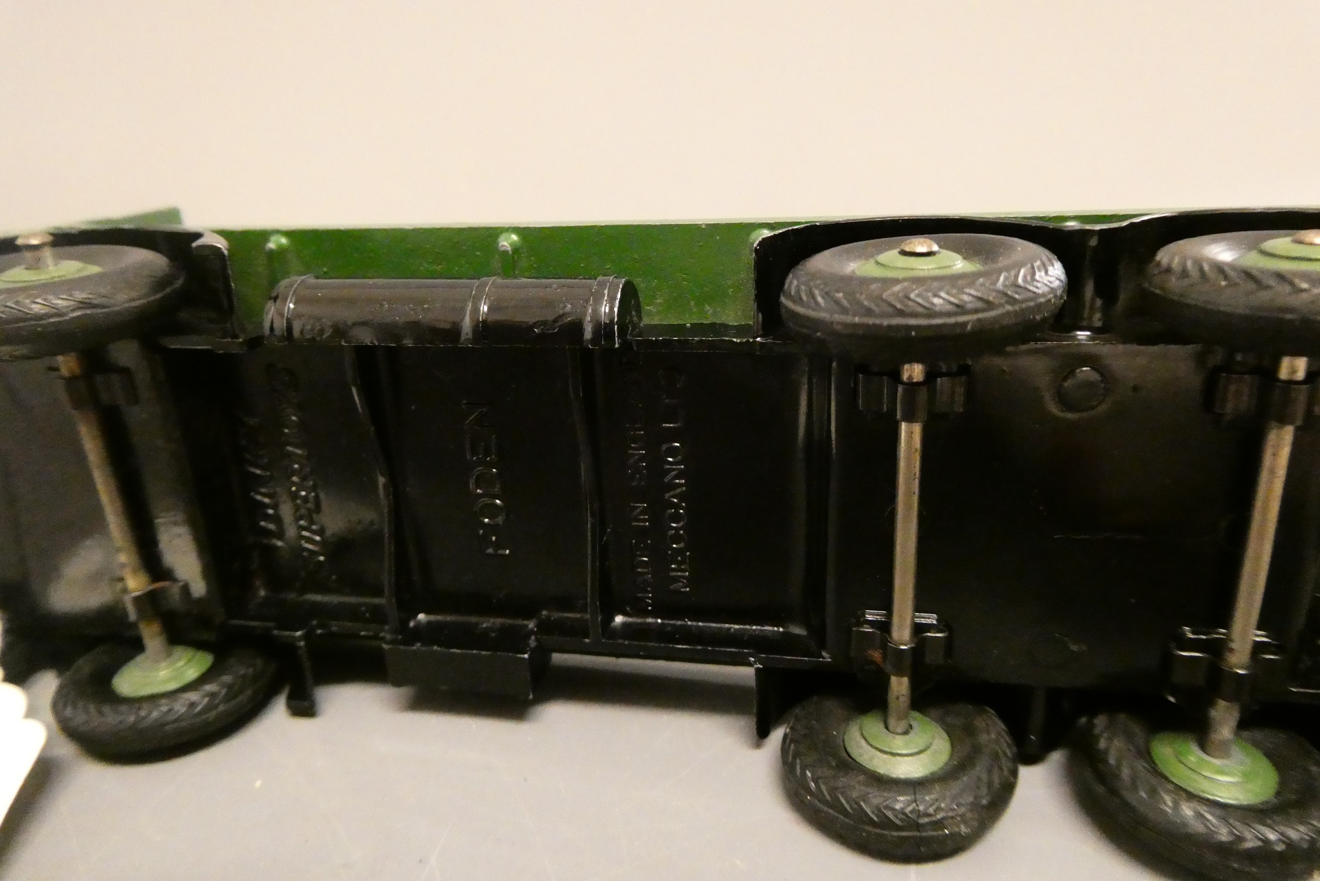 Dinky 501 Foden 8-wheel diesel wagon, first cab finished in green, model good to excellent (Est. Image