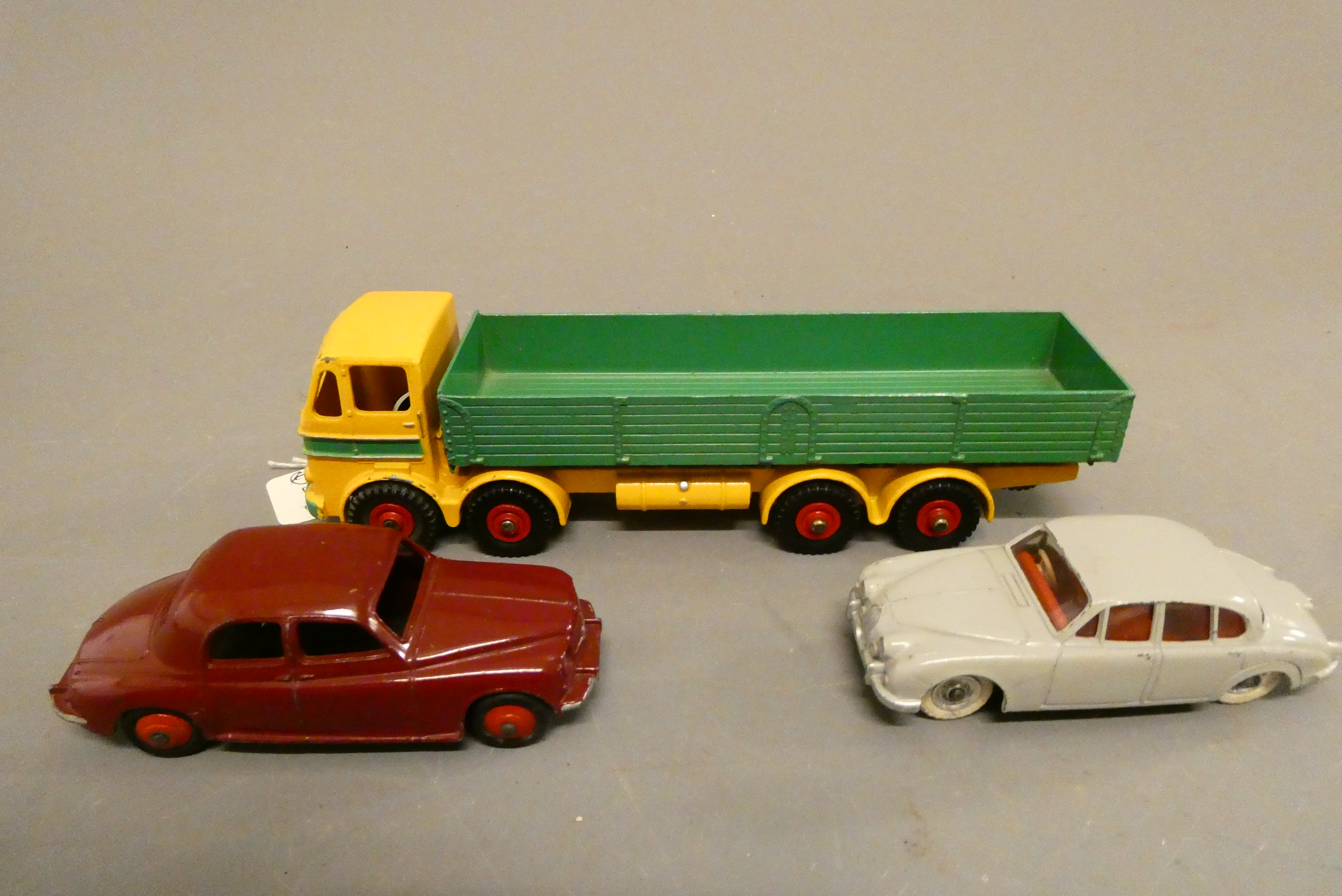 Dinky Leyland Octopus in green/yellow, maroon Rover 75 and 3.4Ltr. Jaguar in grey, good+ (Est. plus Image