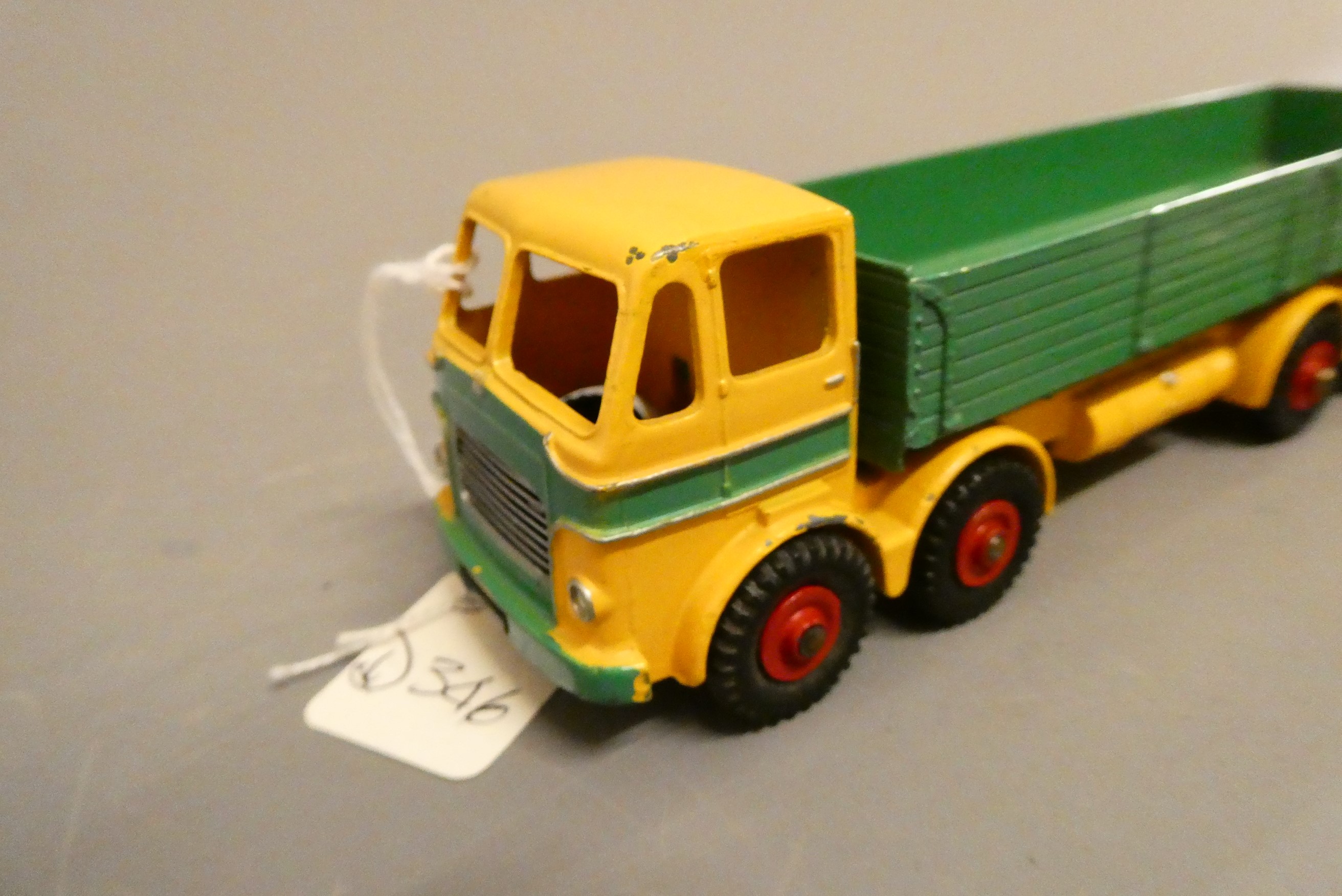 Dinky Leyland Octopus in green/yellow, maroon Rover 75 and 3.4Ltr. Jaguar in grey, good+ (Est. plus Image