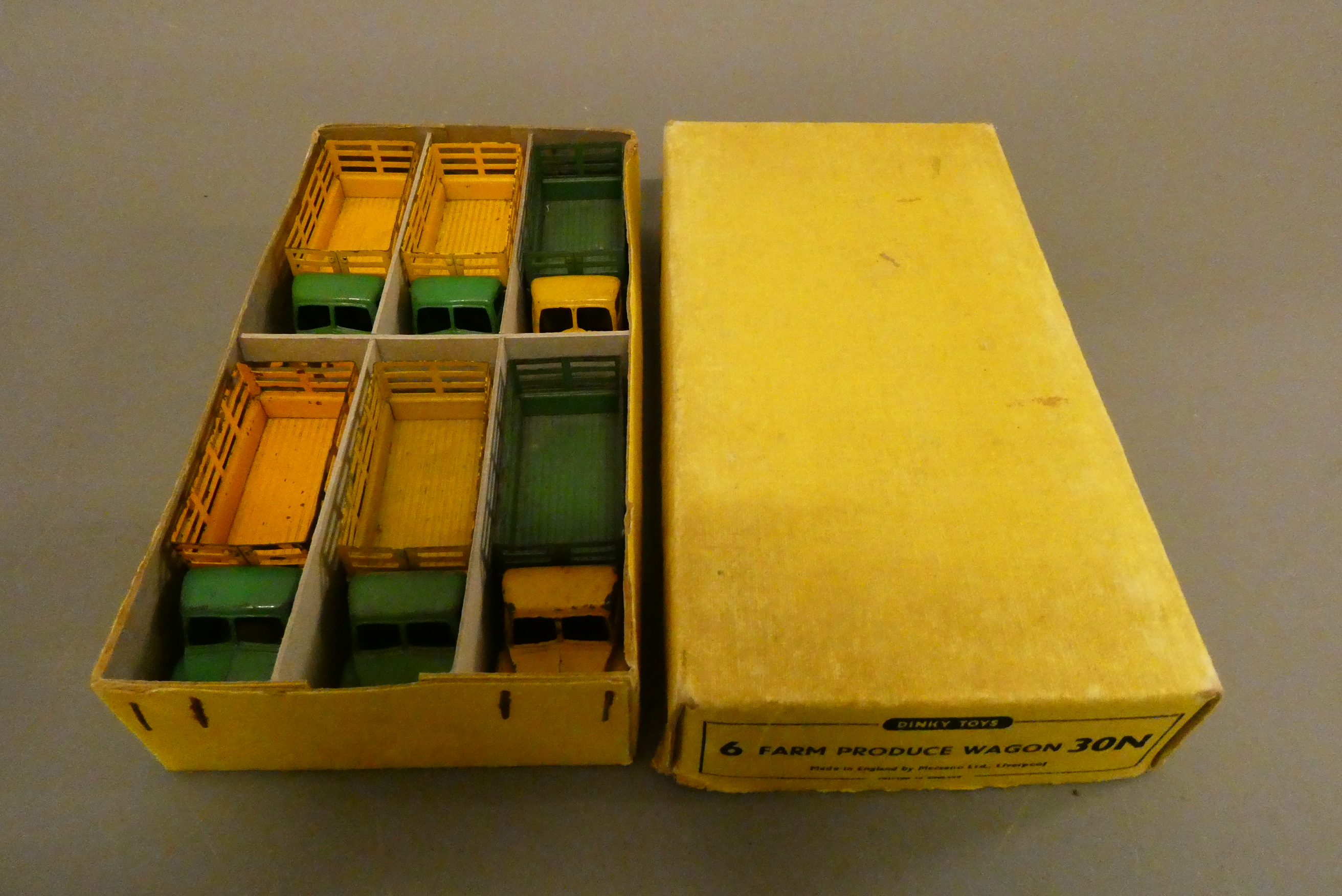 Six Dinky 30N Farm produce lorries in dealer box, box fair, models poor (Est. plus 24% buyer's Image