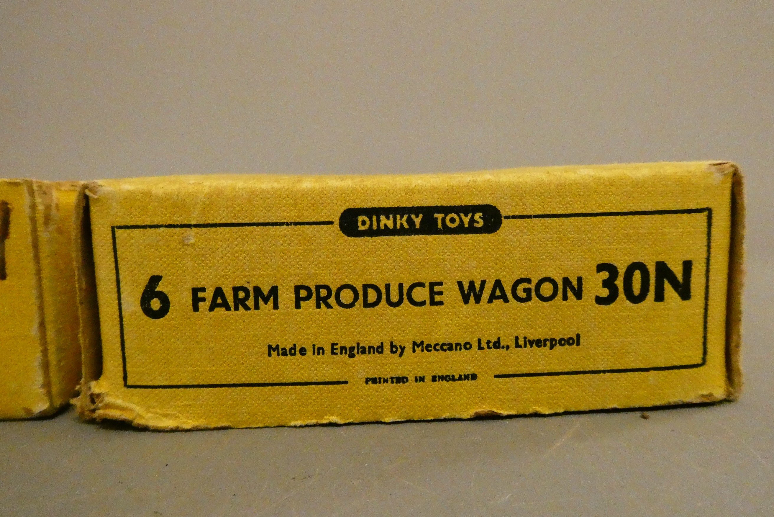 Six Dinky 30N Farm produce lorries in dealer box, box fair, models poor (Est. plus 24% buyer's Image