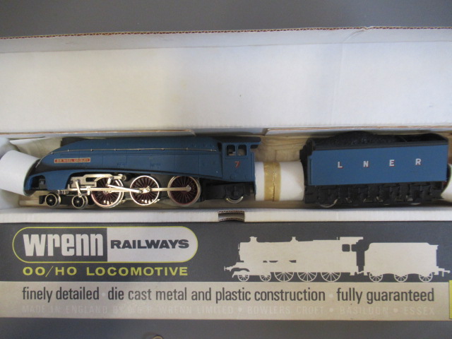 Wrenn LNER A4 Sir Nigel Gresley locomotive finished in blue, boxed, excellent Image