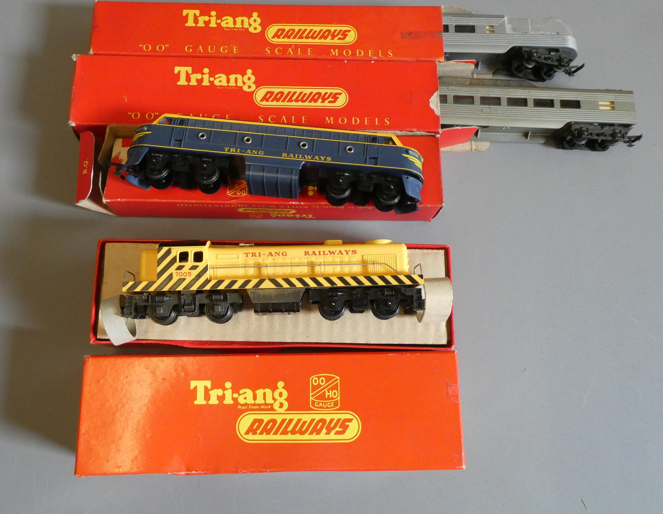Triang Railways Transcontinental items including R155 diesel switcher locomotive in yellow livery Image